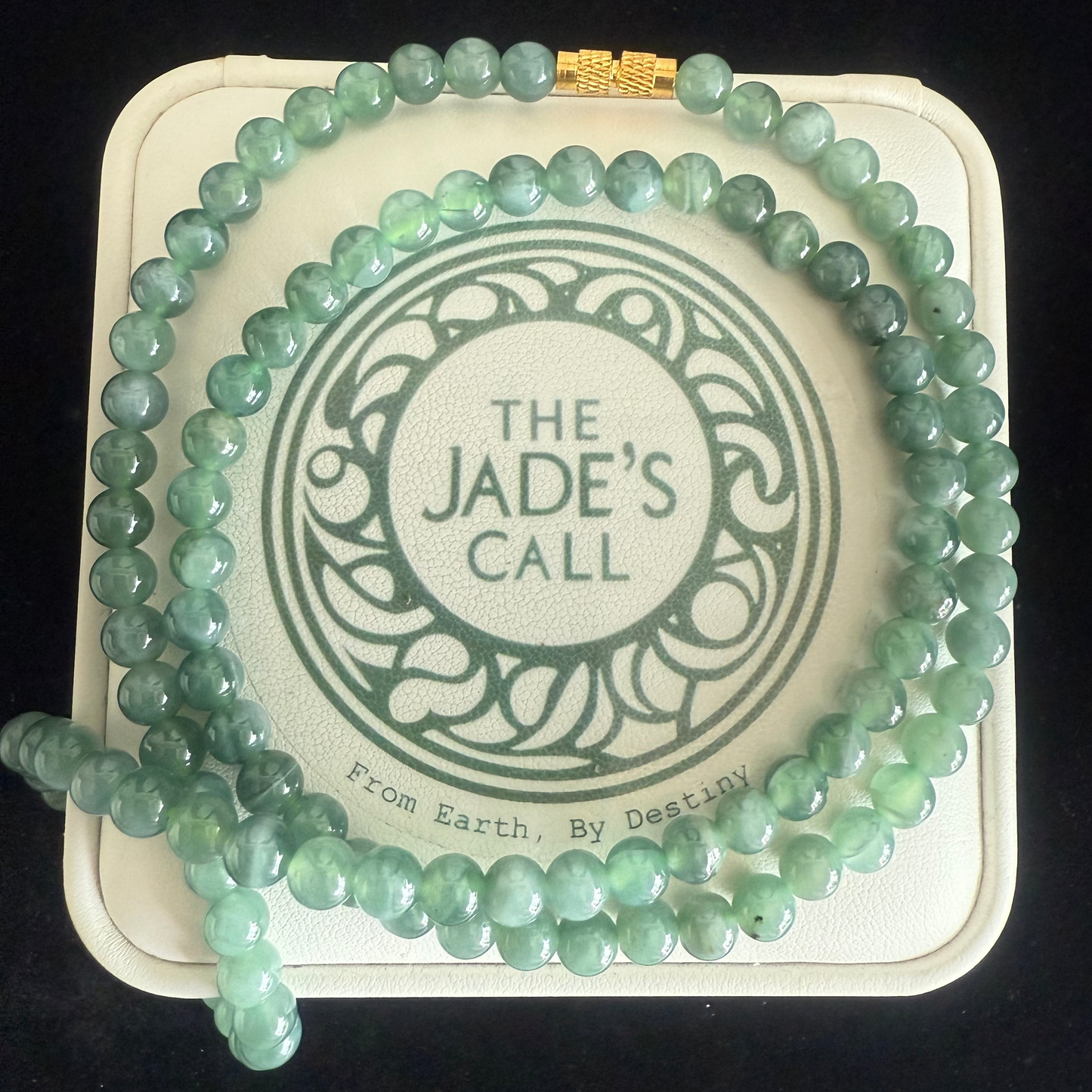 JB193. Glass green Jade beads necklace