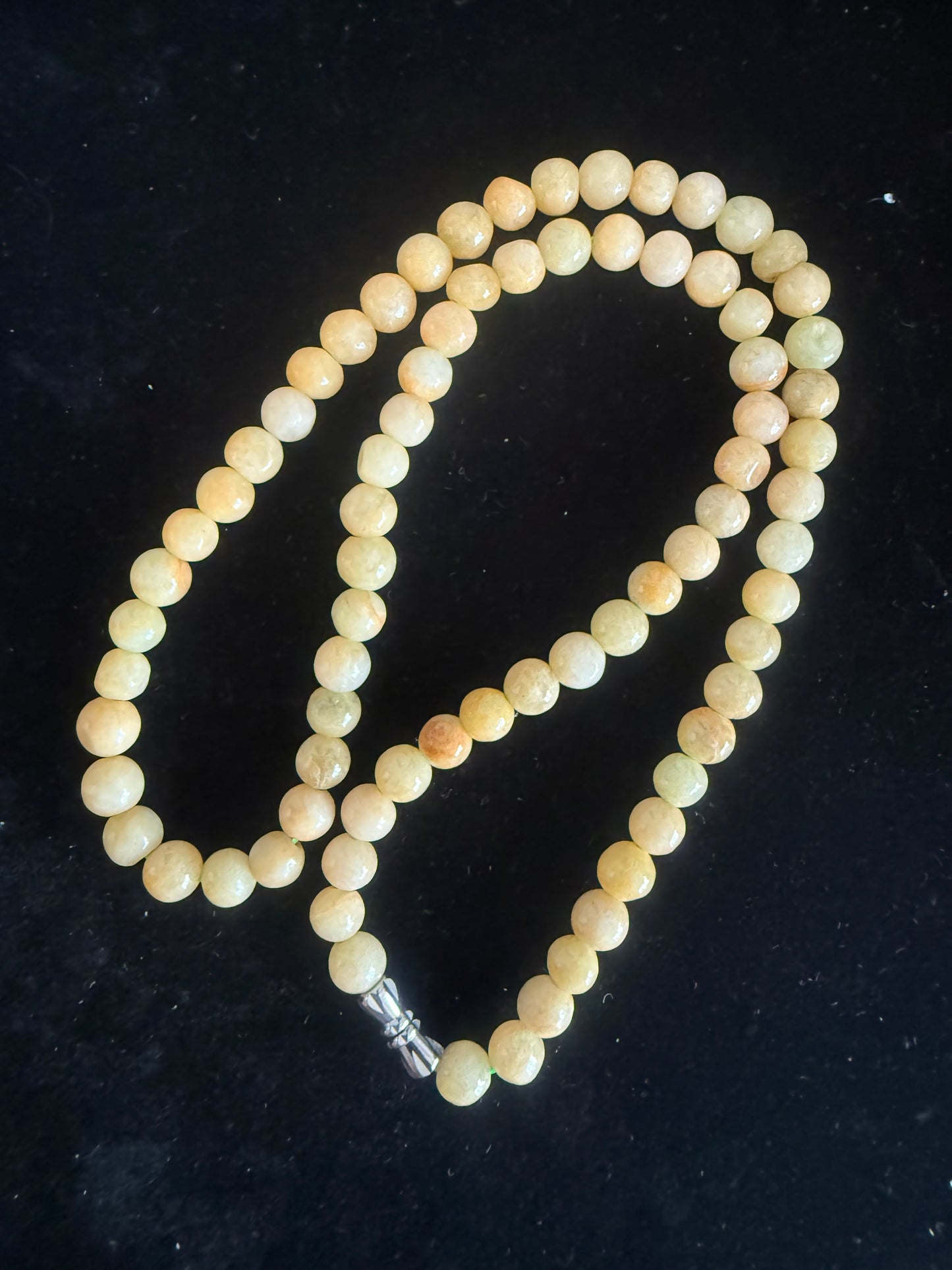 JB192. Yellow Jade beads necklace