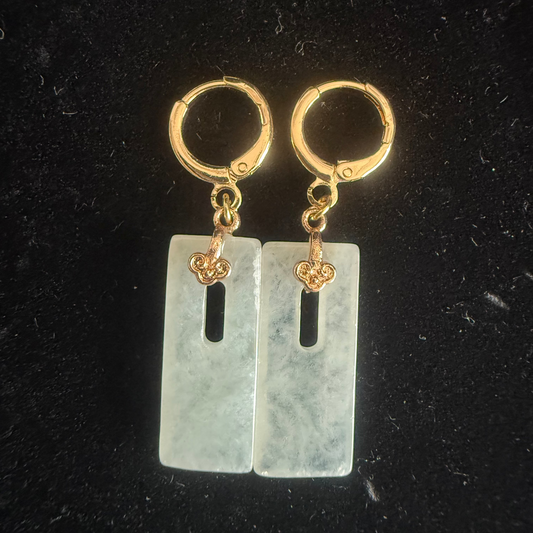 E333. Door Jade Earring