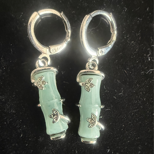 E332. Bamboo Jade Earring