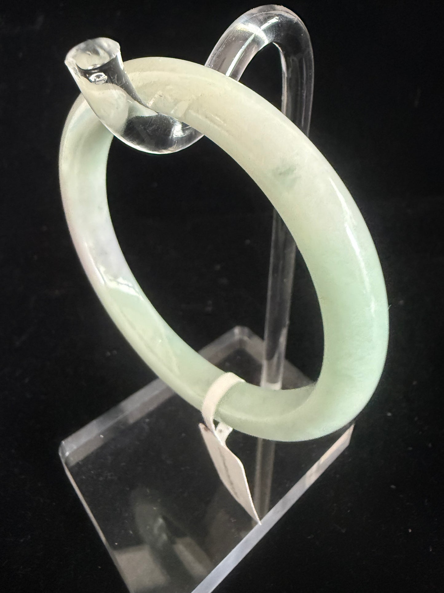 227. Slim light green Jade bangle