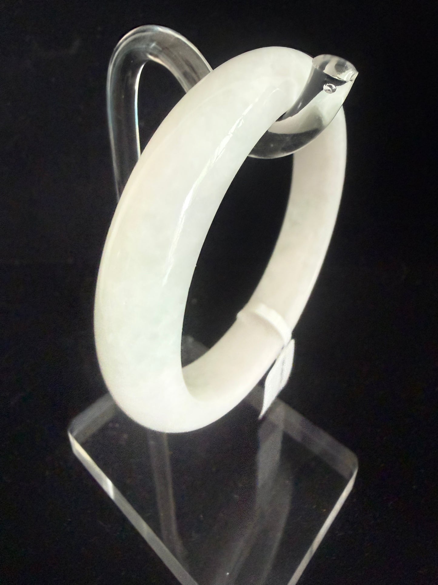 266. White moonlight Jade bangle