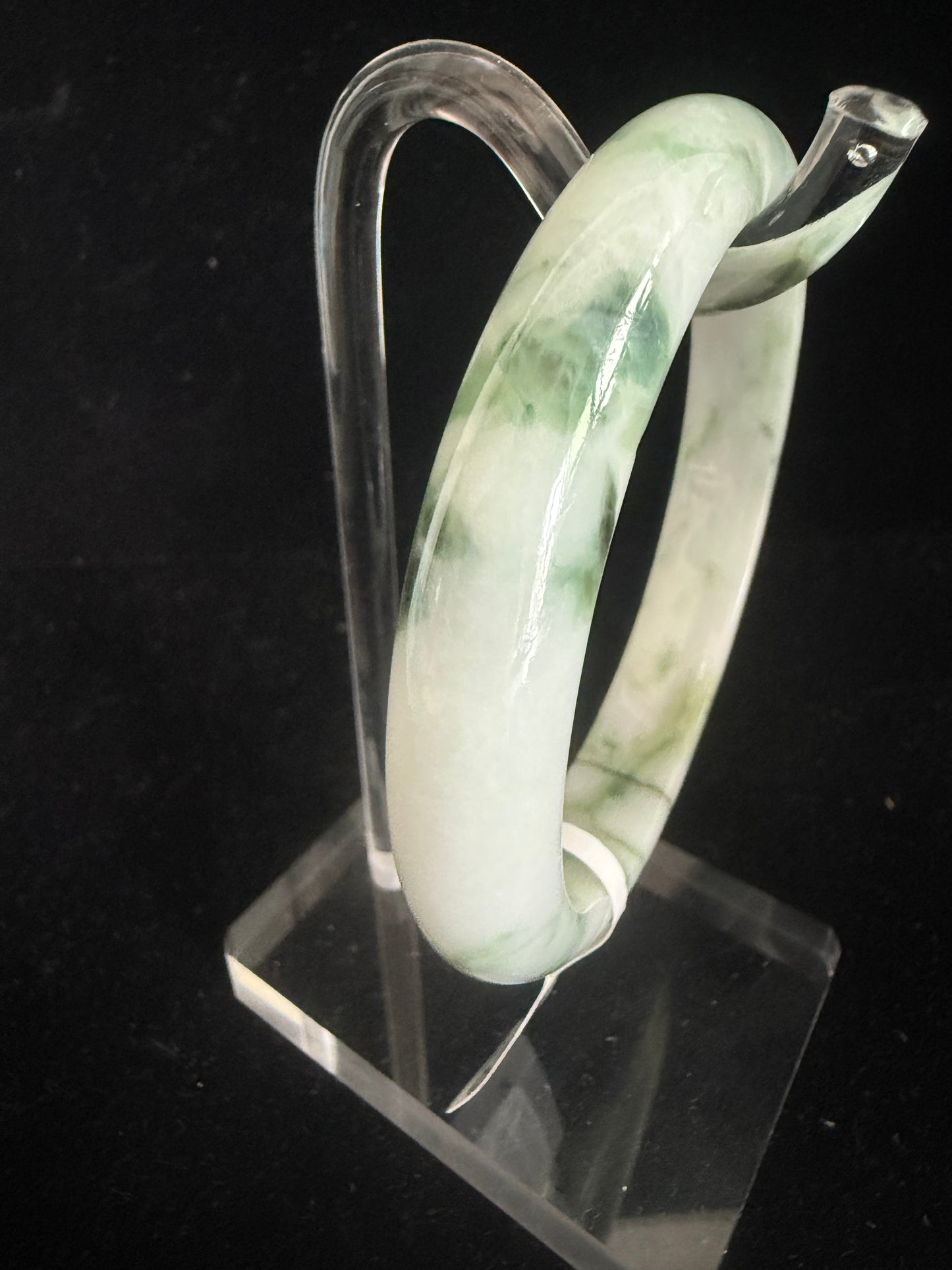 287. White with darker Green Swirls Jade Bangle