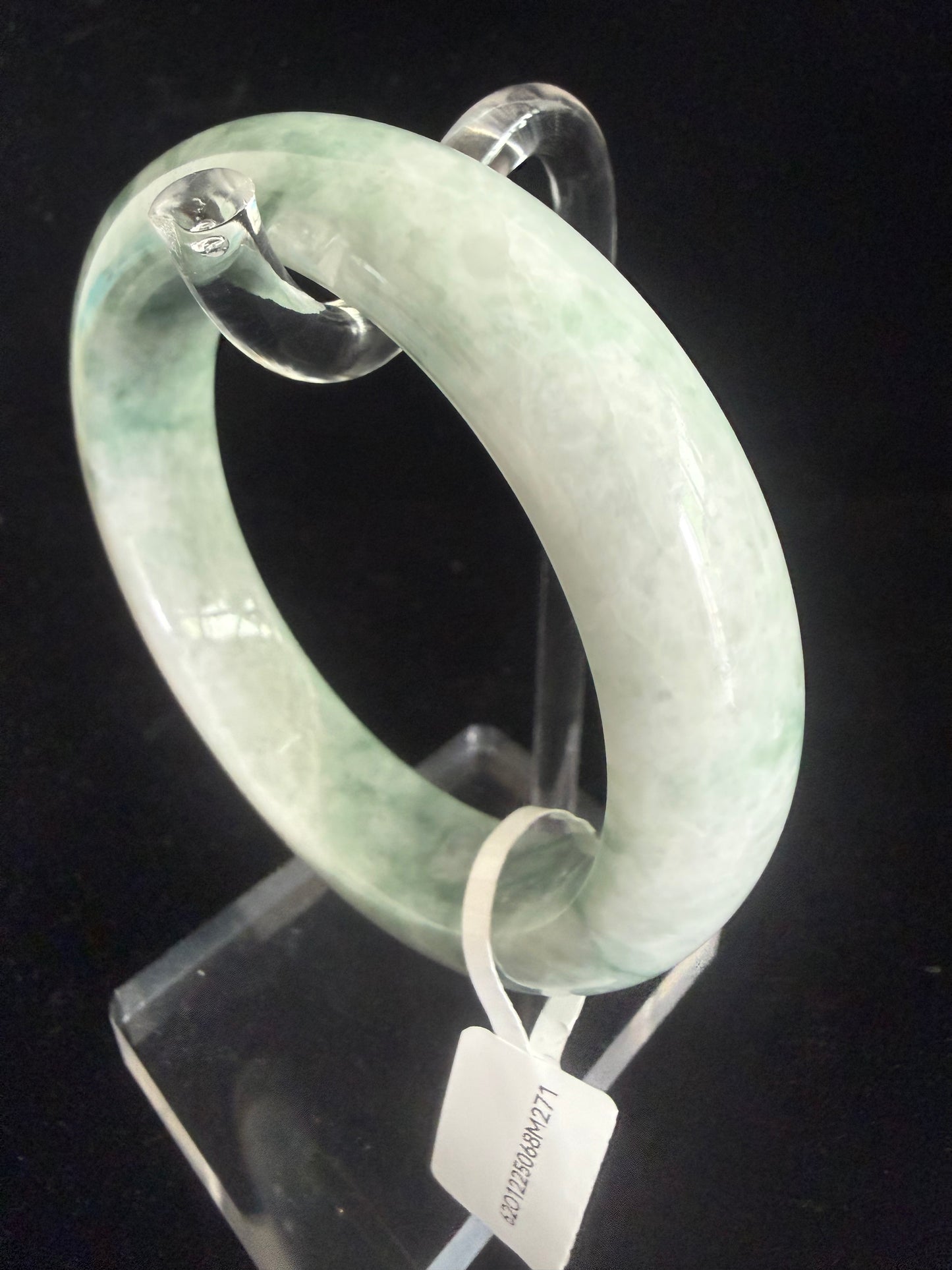 271.  Natural pattern green Jade bangle