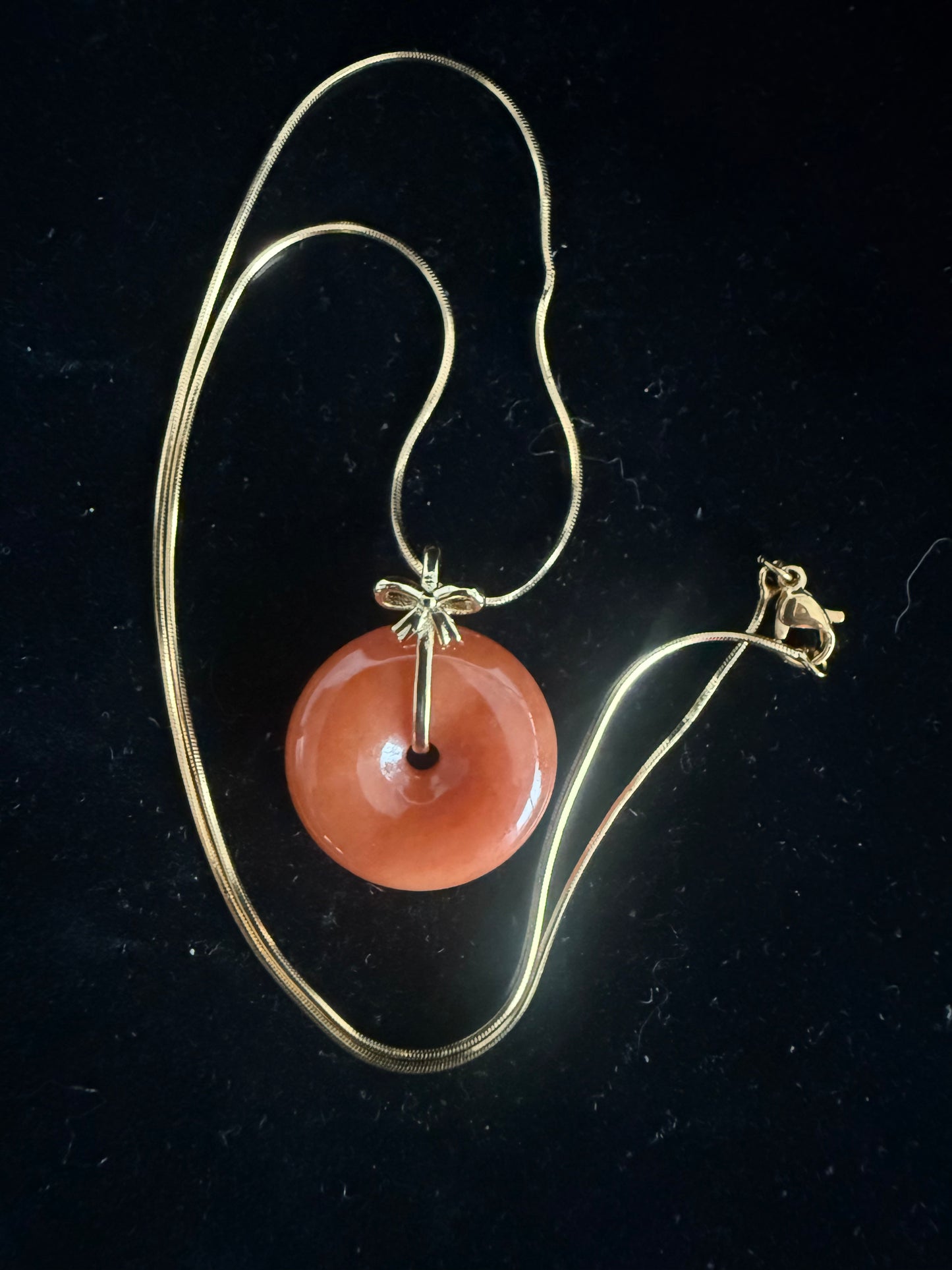 L49. Jade pendant with necklace - Safety button