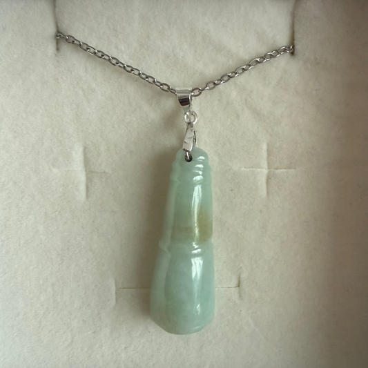 L48. Jade pendant with necklace - Bamboo