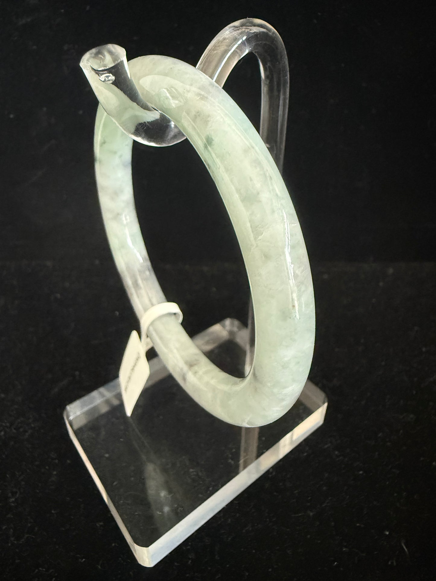 362. Traditional round thin Jade bangle