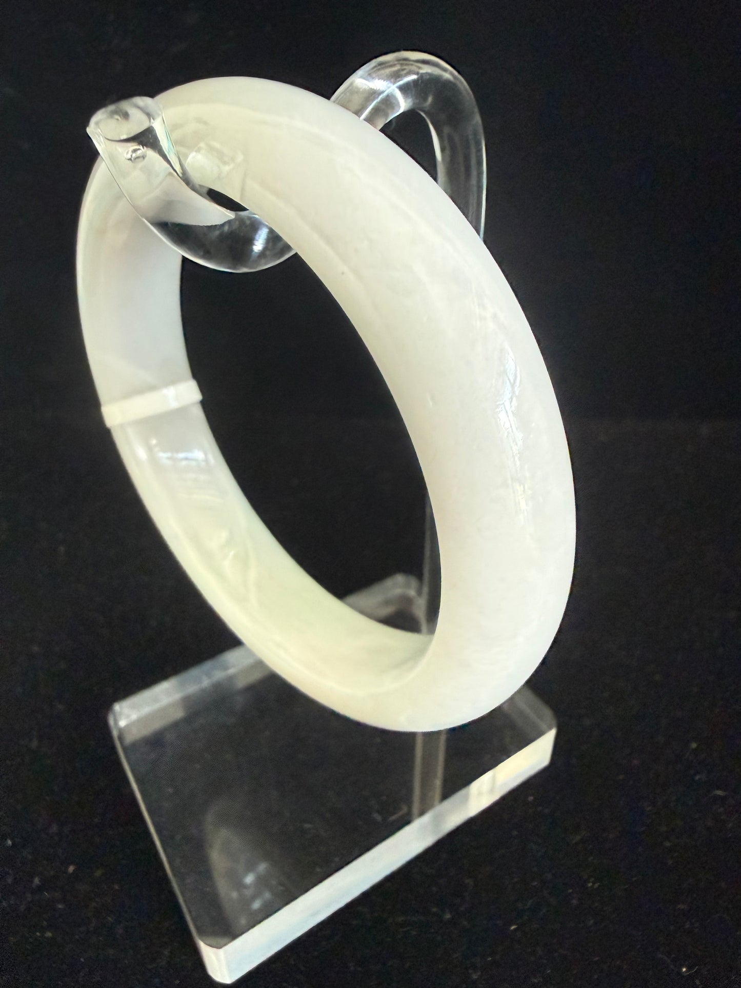 369.  Light lavender base Jade bangle