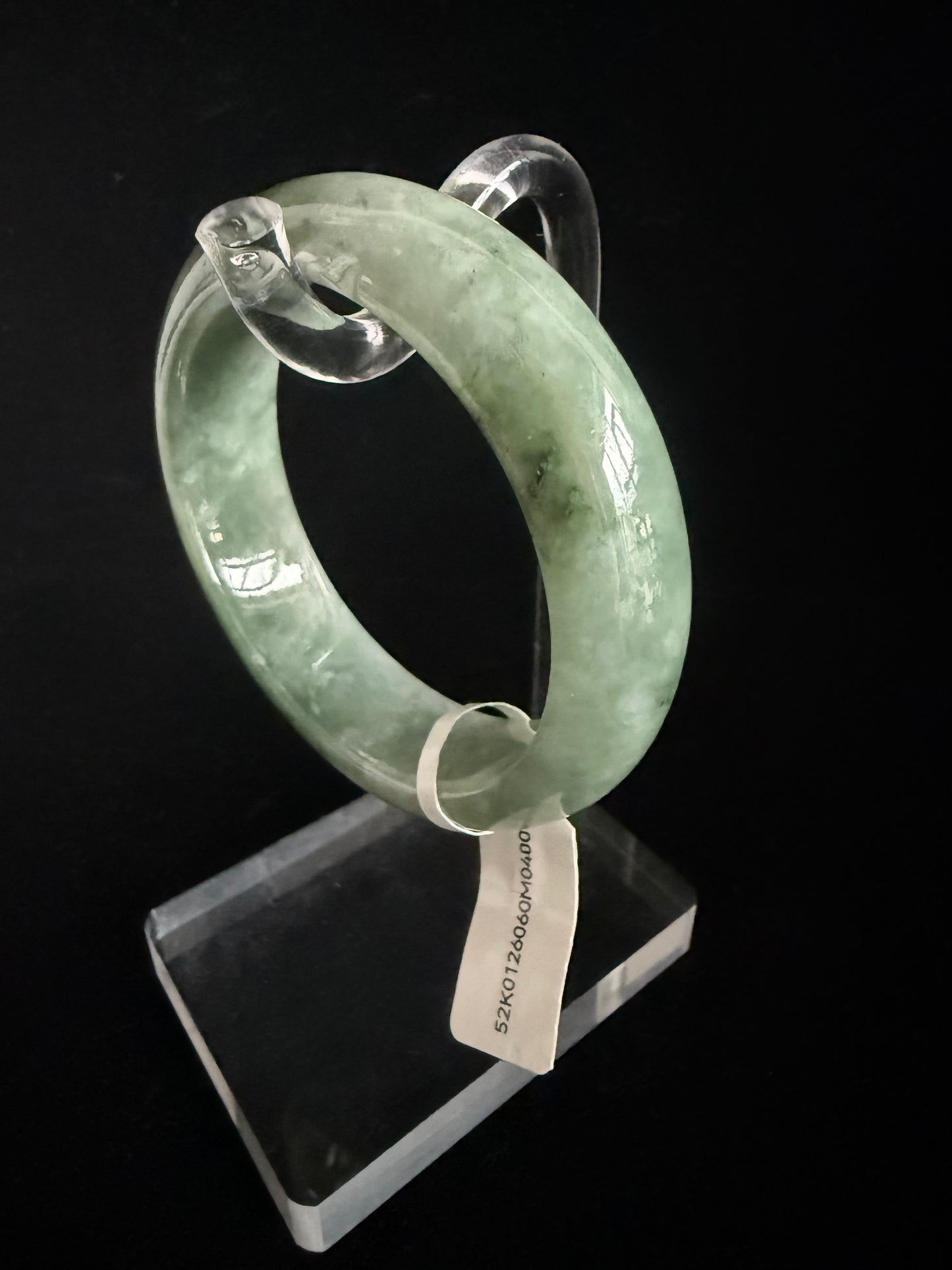 400. Green & white cotton Jade bangle