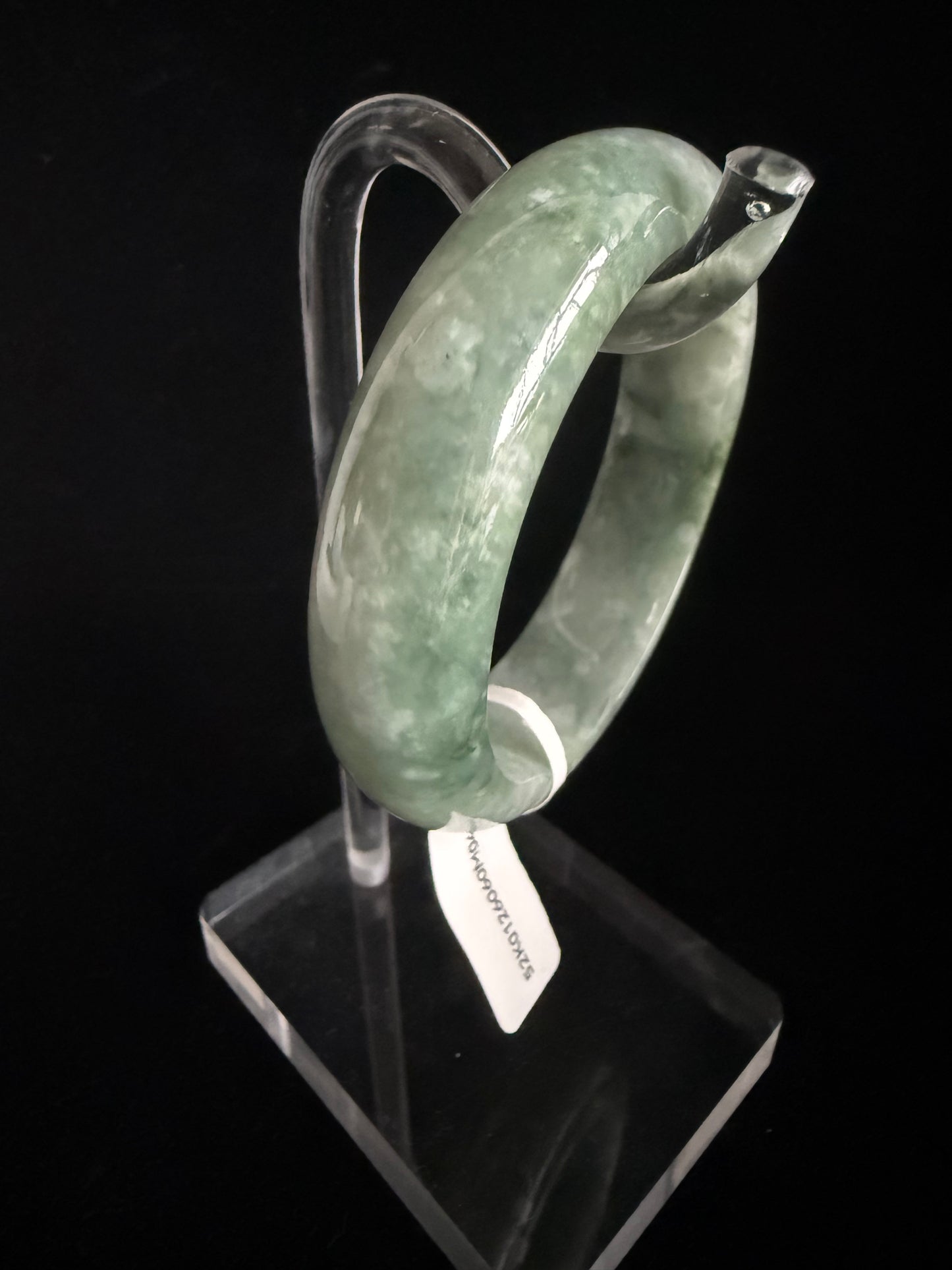 400. Green & white cotton Jade bangle