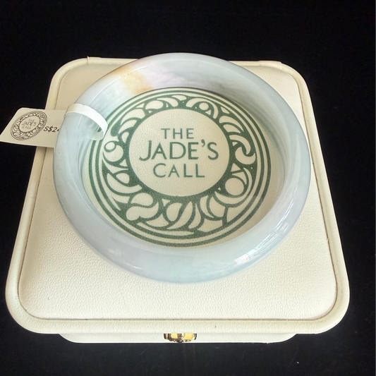 189. Clean light greenish blue Jade bangle