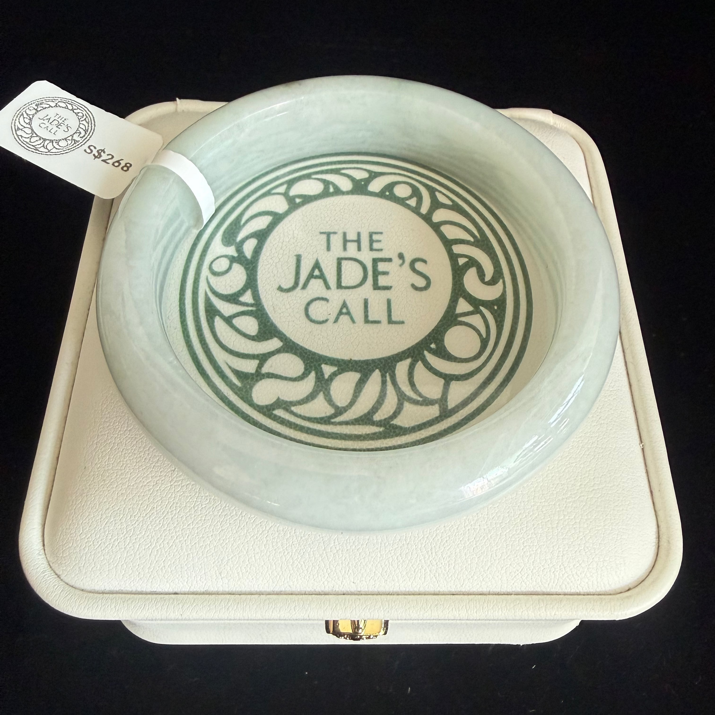 190. Light green Jade bangle