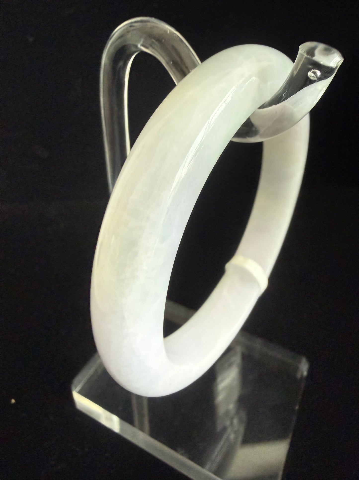 222. Light Lavender based Jade bangle