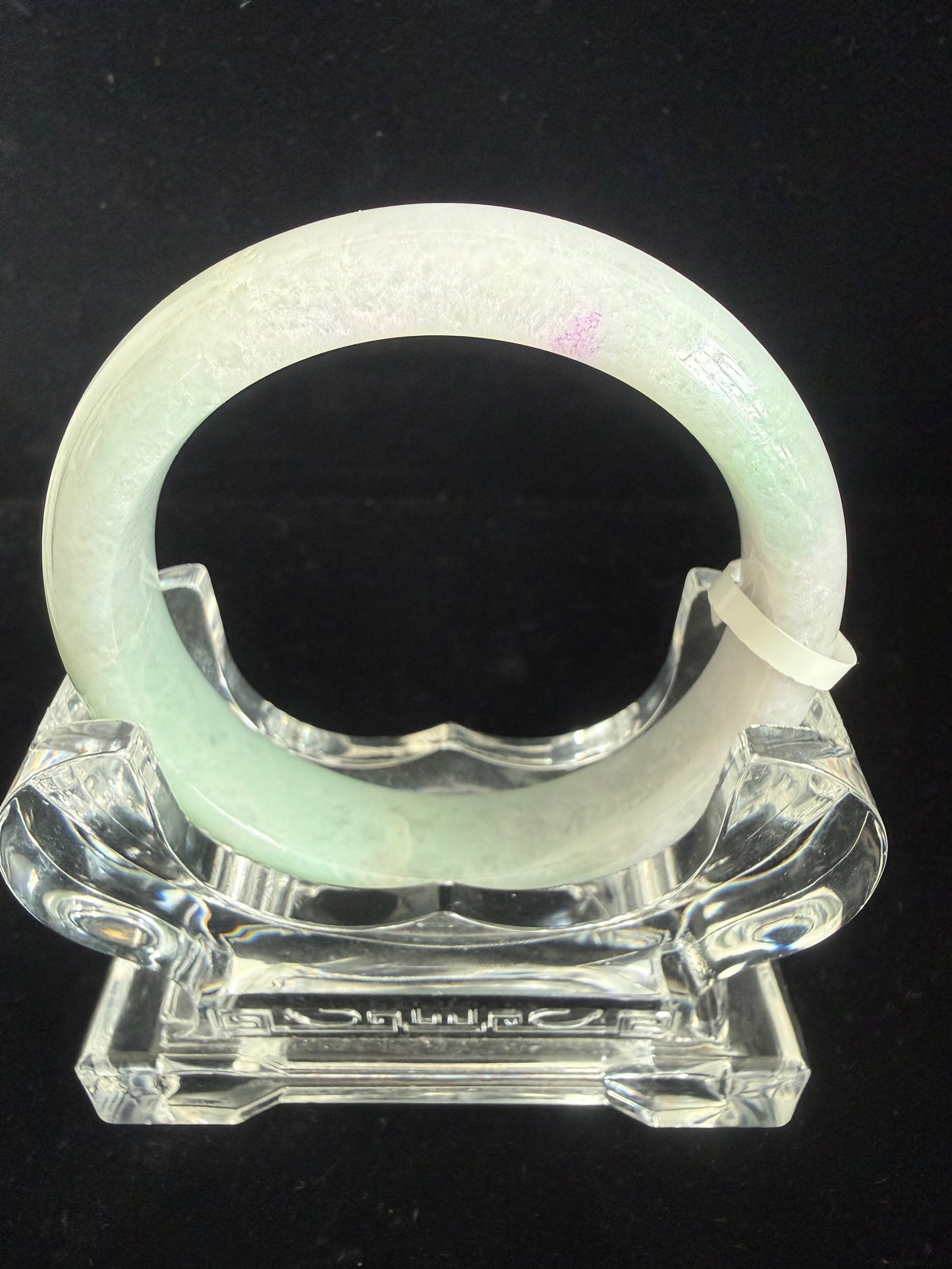234. Green light lavender blend Jade bangle