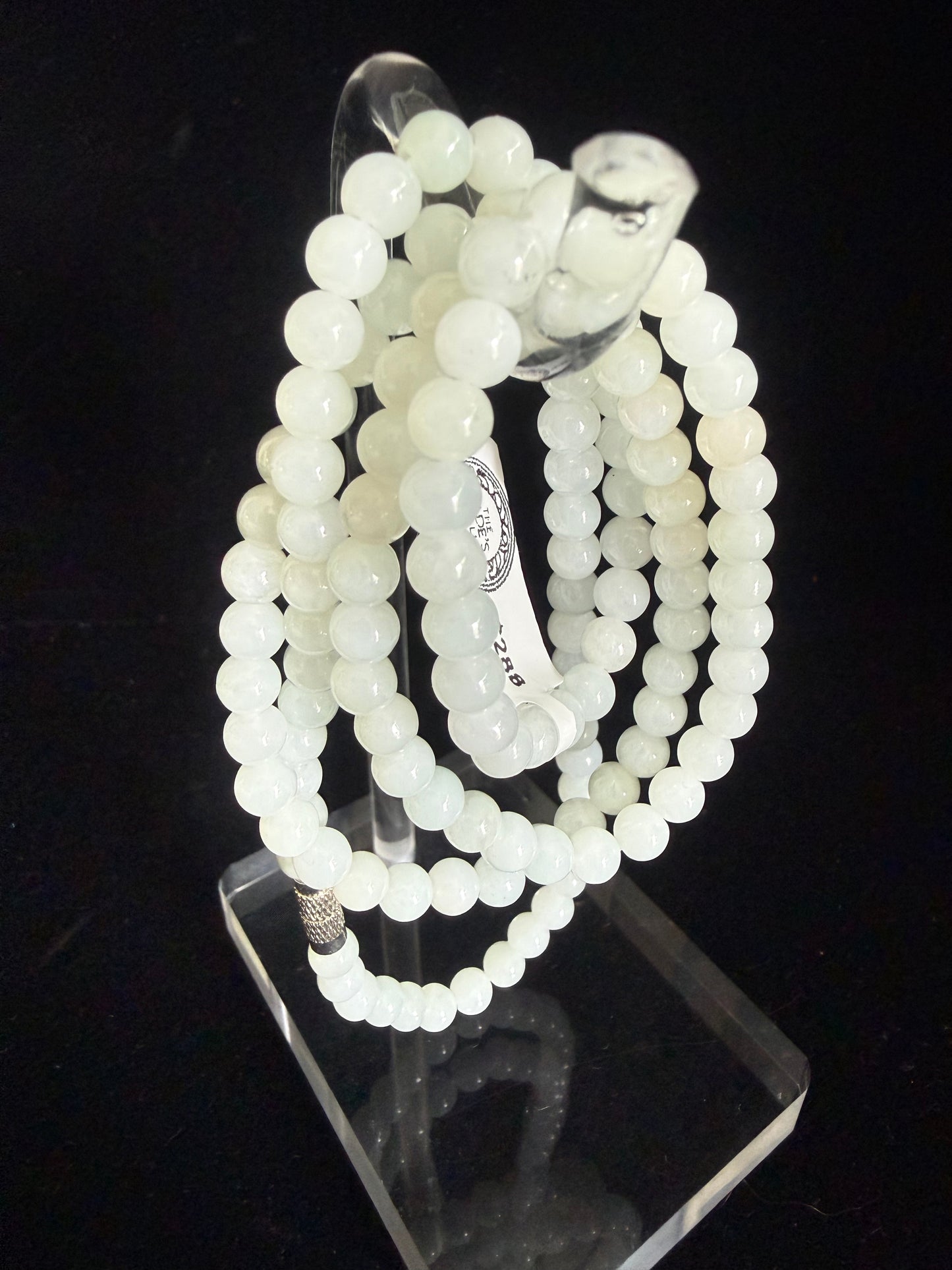 JB233. Luminous white Jade beads necklace.