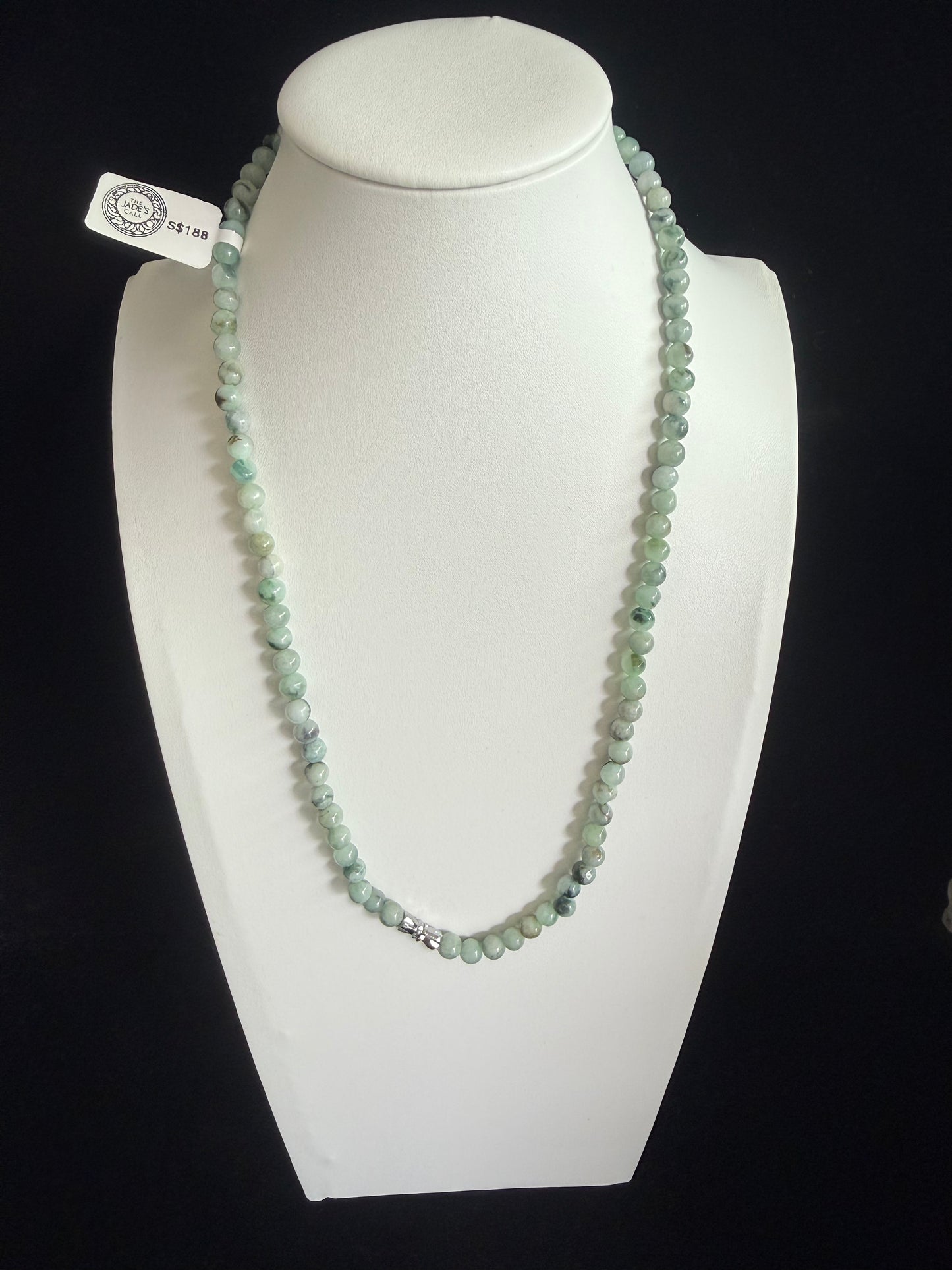 JB228. Jadeite Beads Necklace with Natural Green Contrast