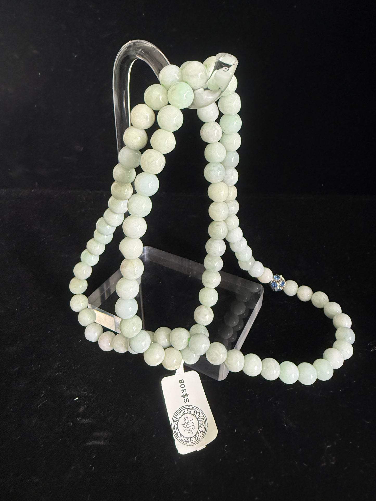 JB221. Light Green Jade beads necklace