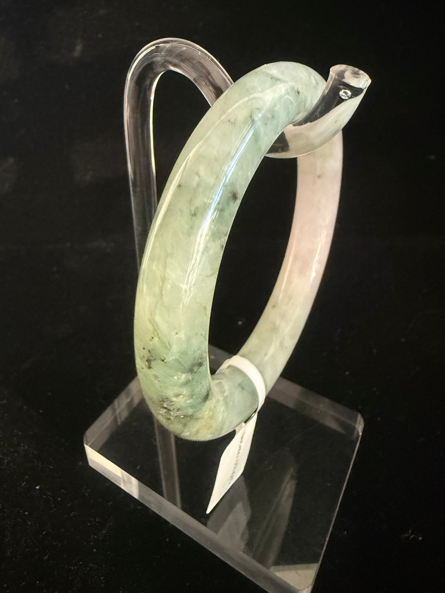 298. Traditional round Jade bangle in green and lavender