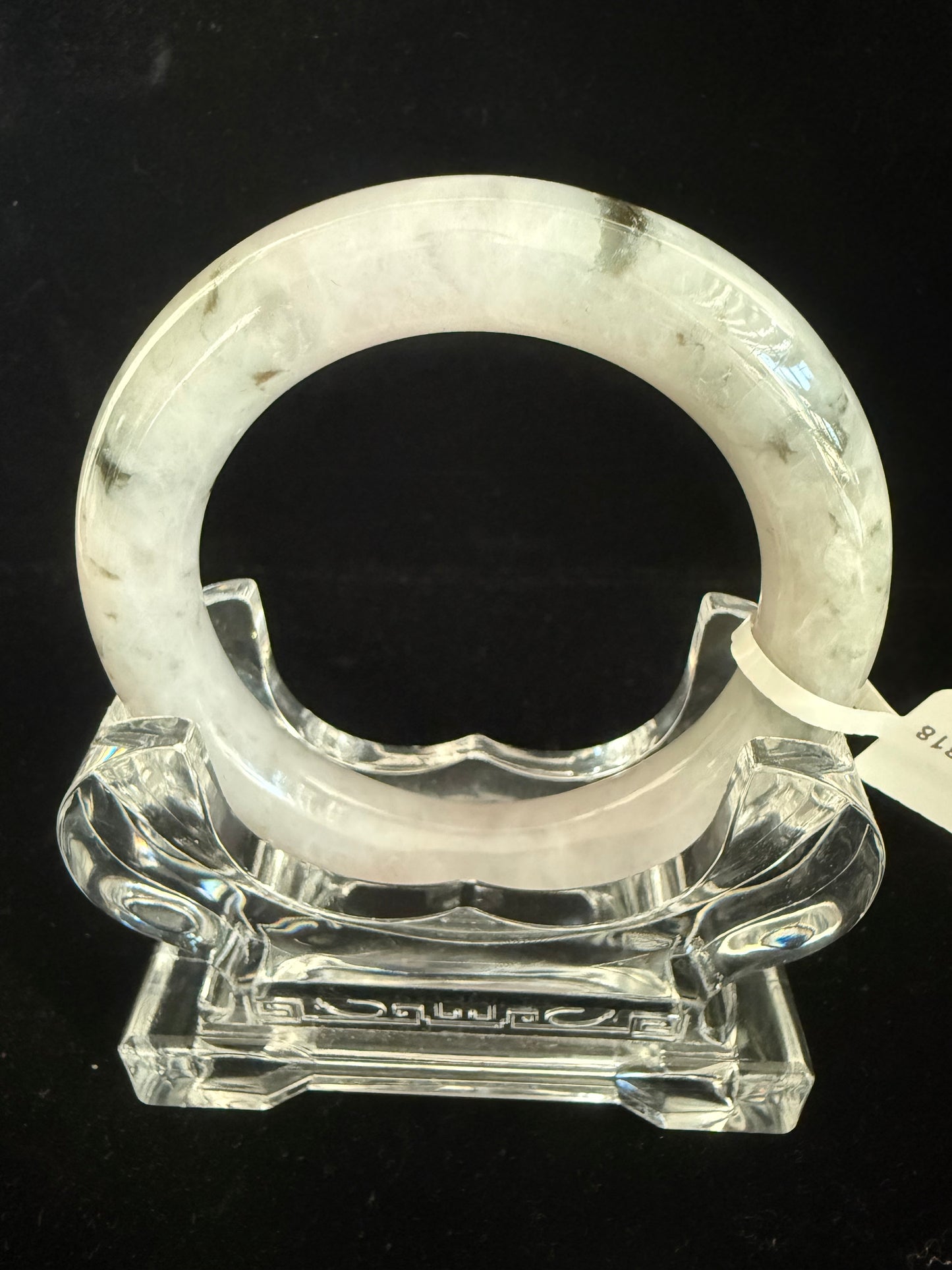 299. Traditional round floating flower Jade bangle