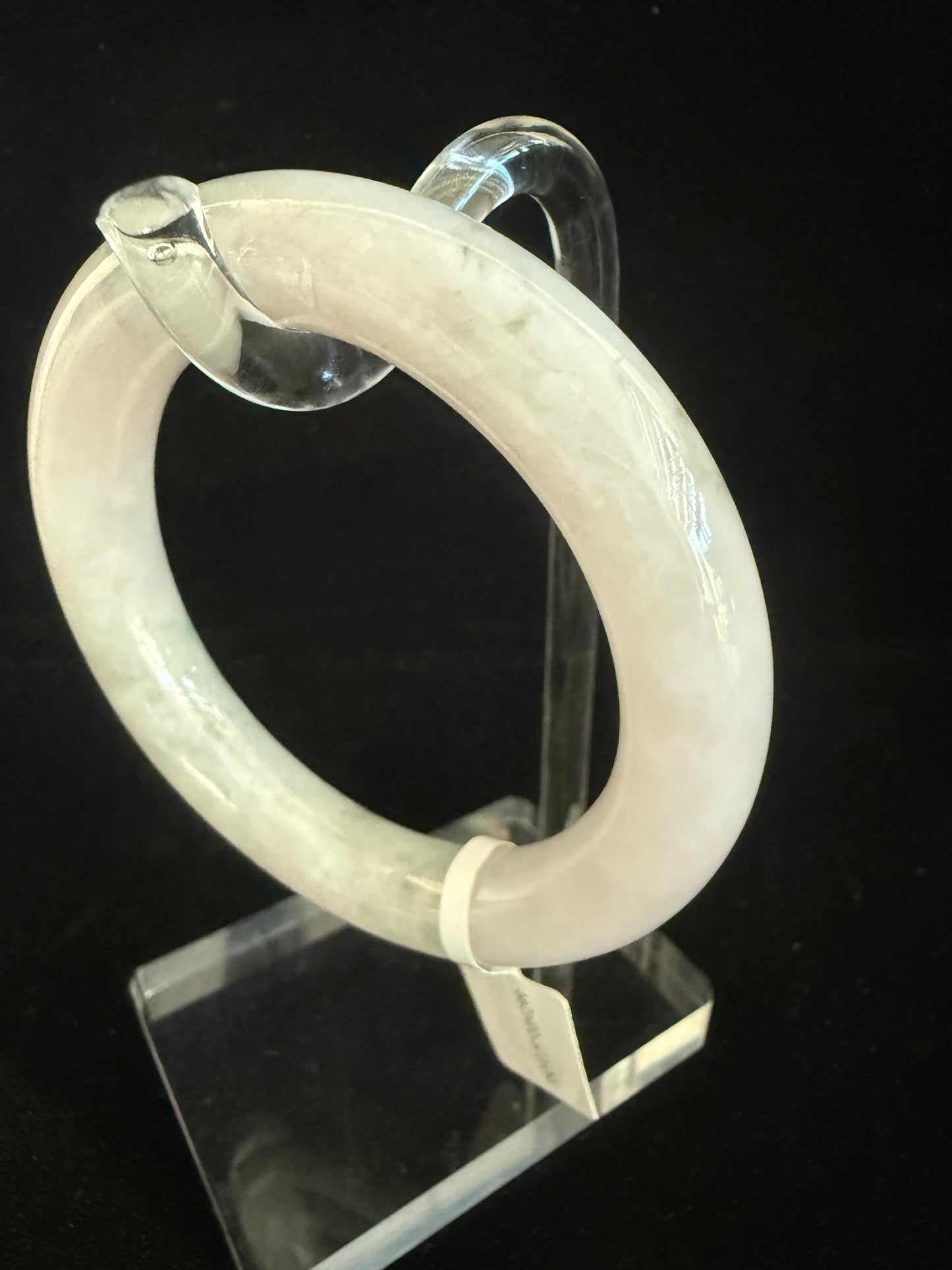 299. Traditional round floating flower Jade bangle