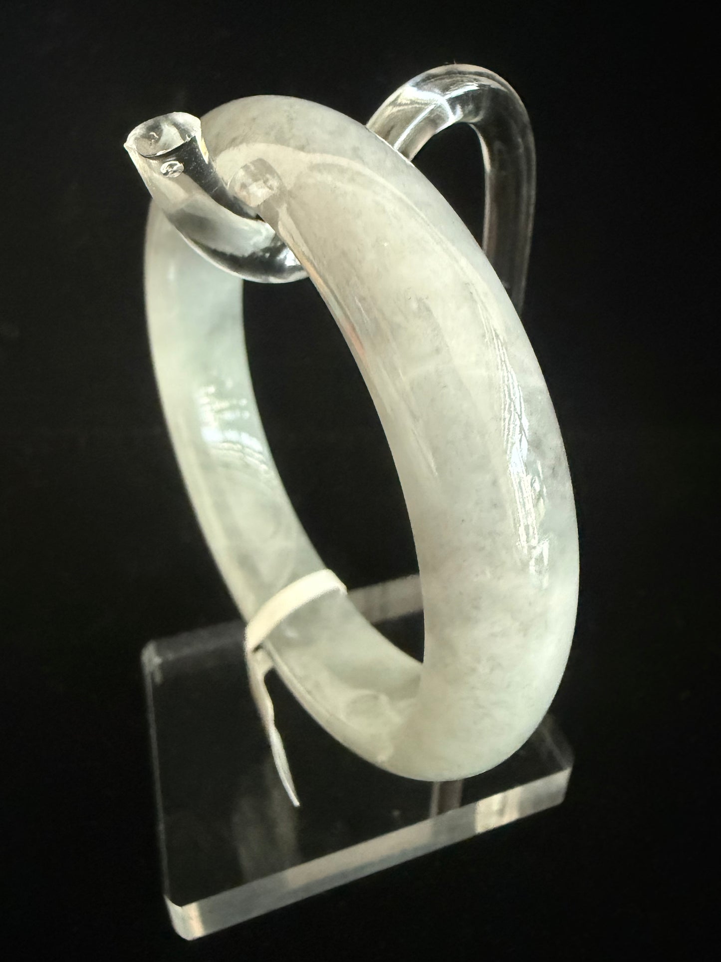 374. Beautiful grey tone Jade bangle