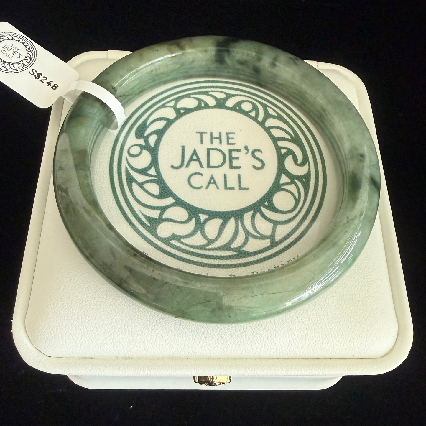 373. Lake green with floating flower Jade bangle