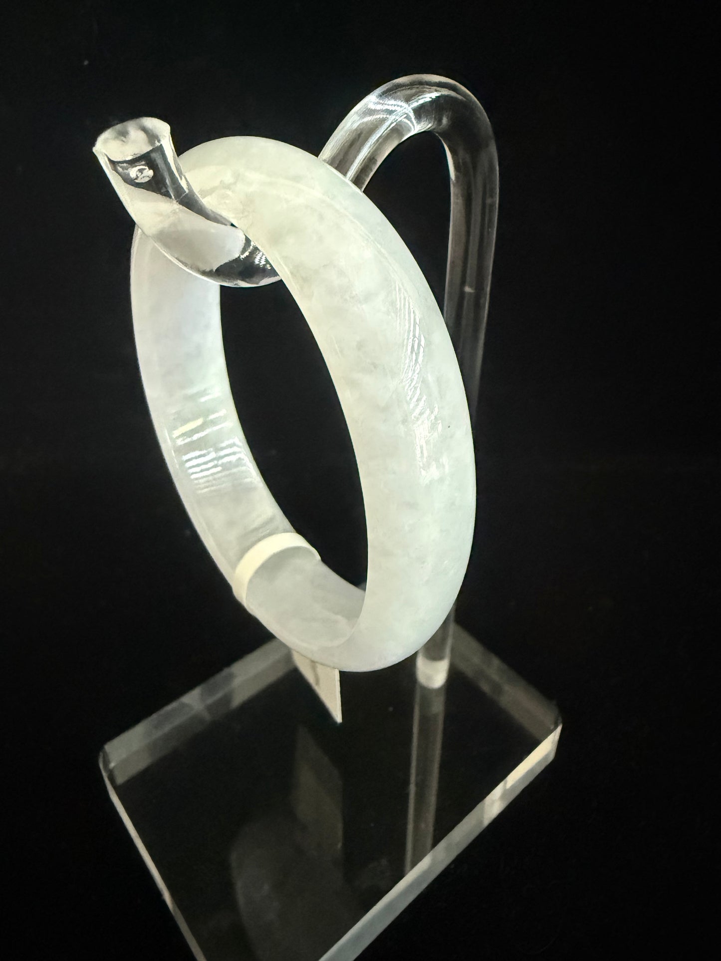 351. Lavender Jadeite Consort Bangle (Oval) jade bangle