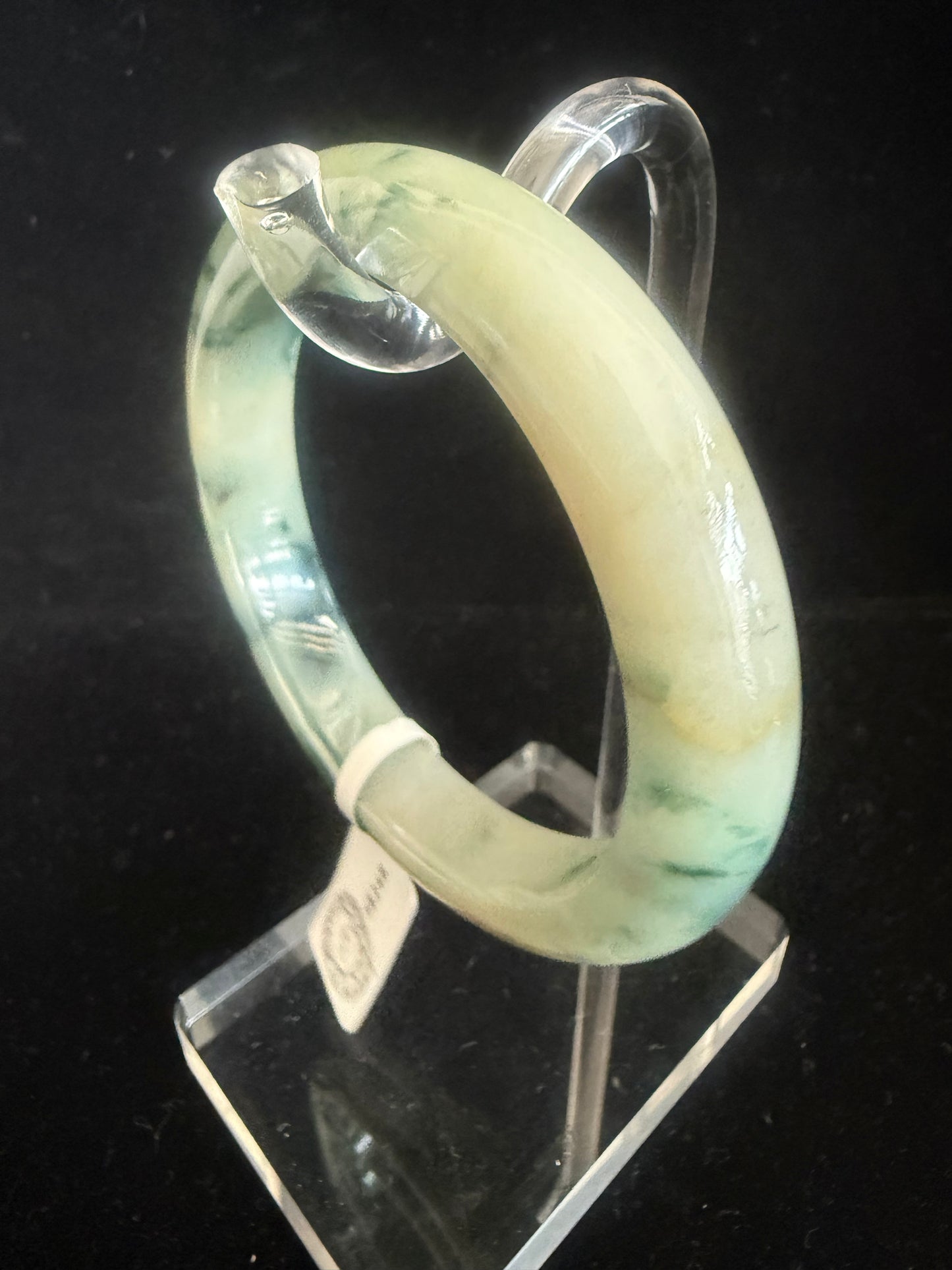 292. floating flower yellow Jade bangle