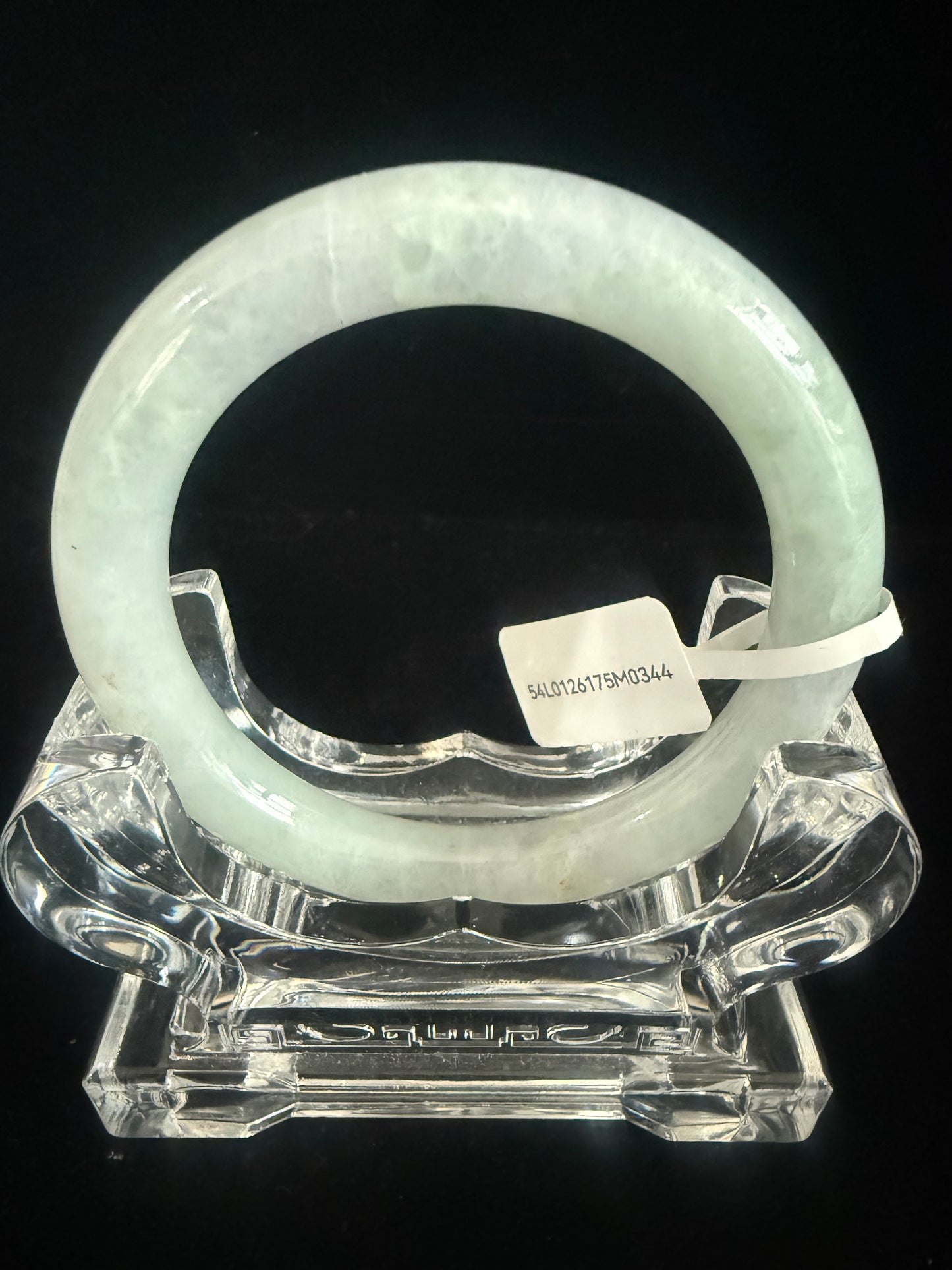 344. Traditional round glossy Jade bangle