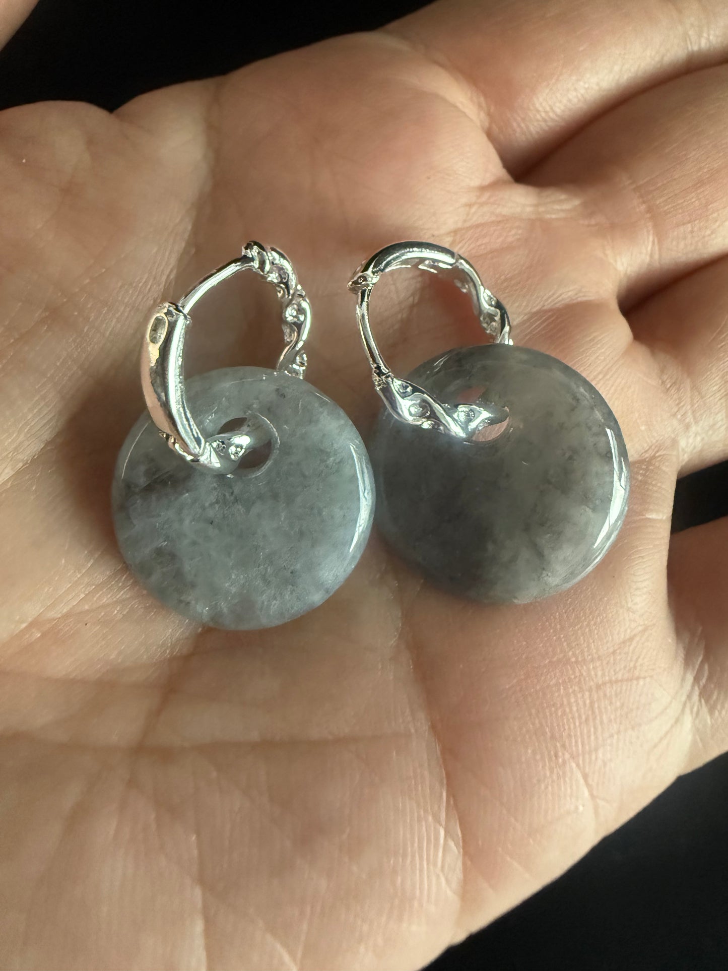 E340. Round Jade Earring