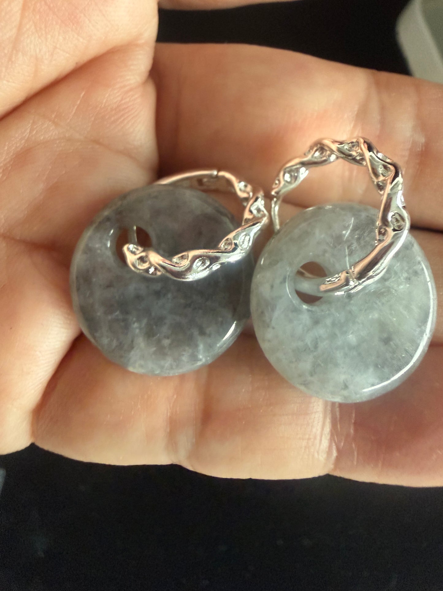 E340. Round Jade Earring