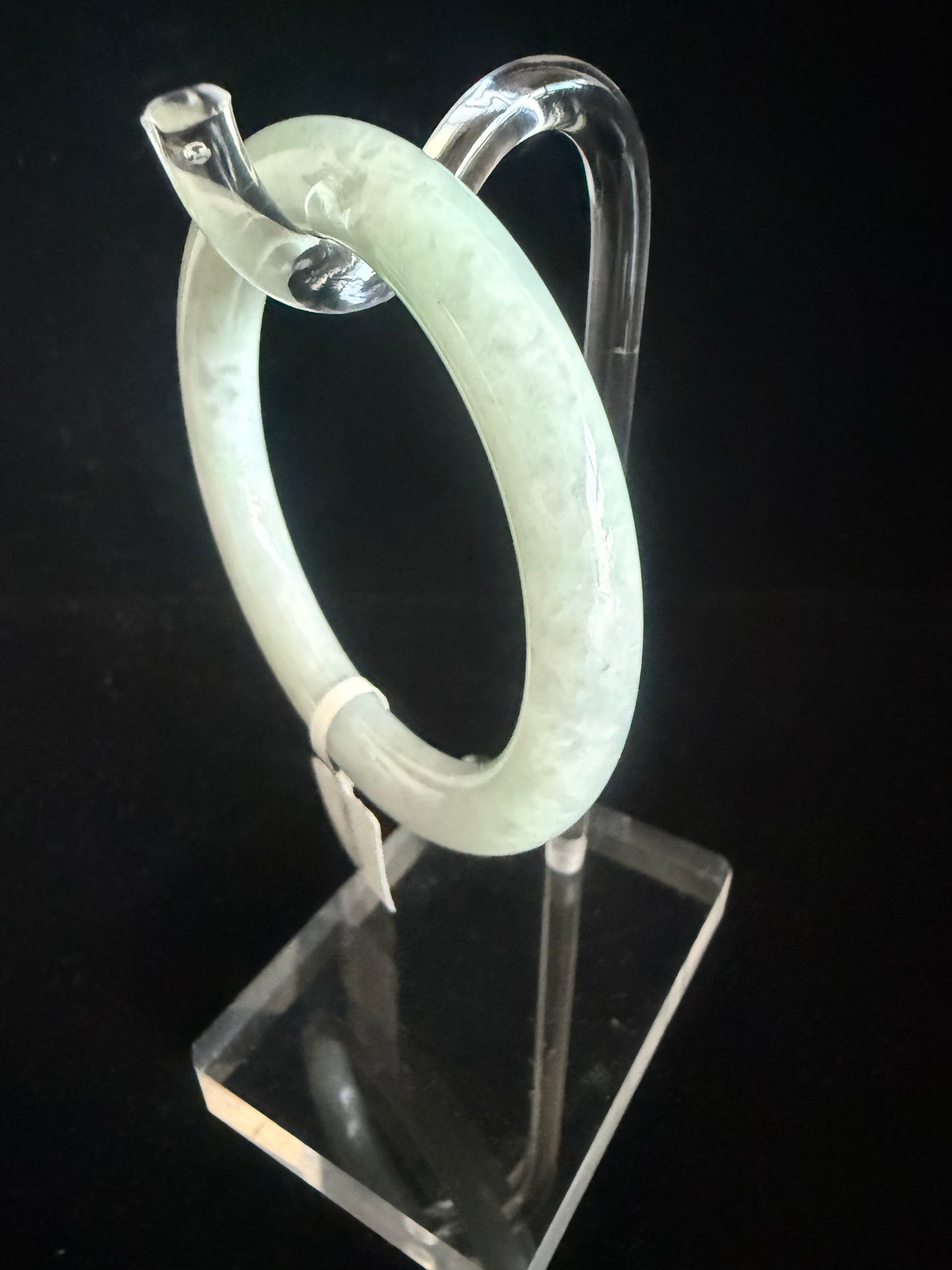 363.  Light green traditional round Jade bangle