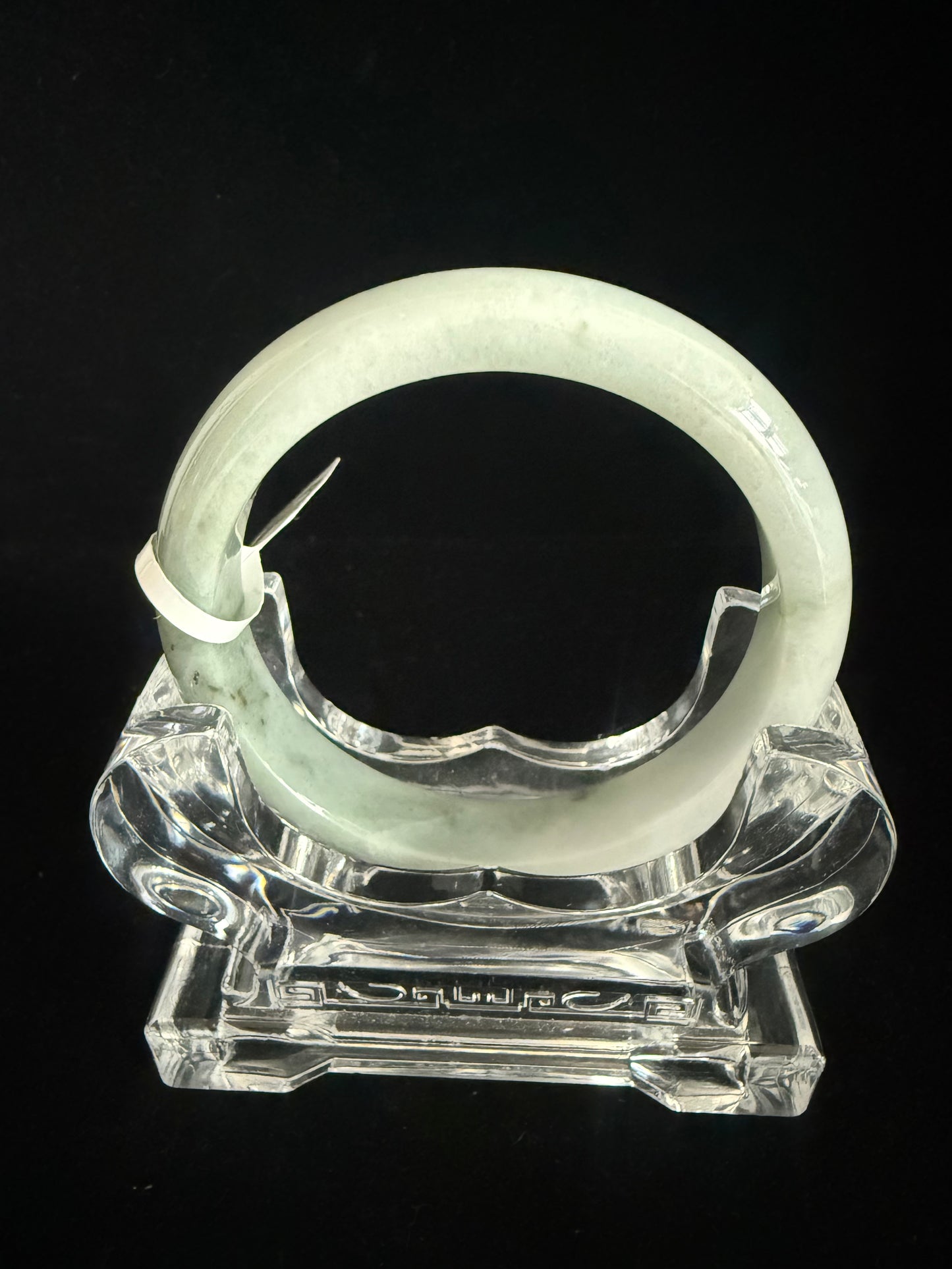 331. Light Green tones Jade bangle