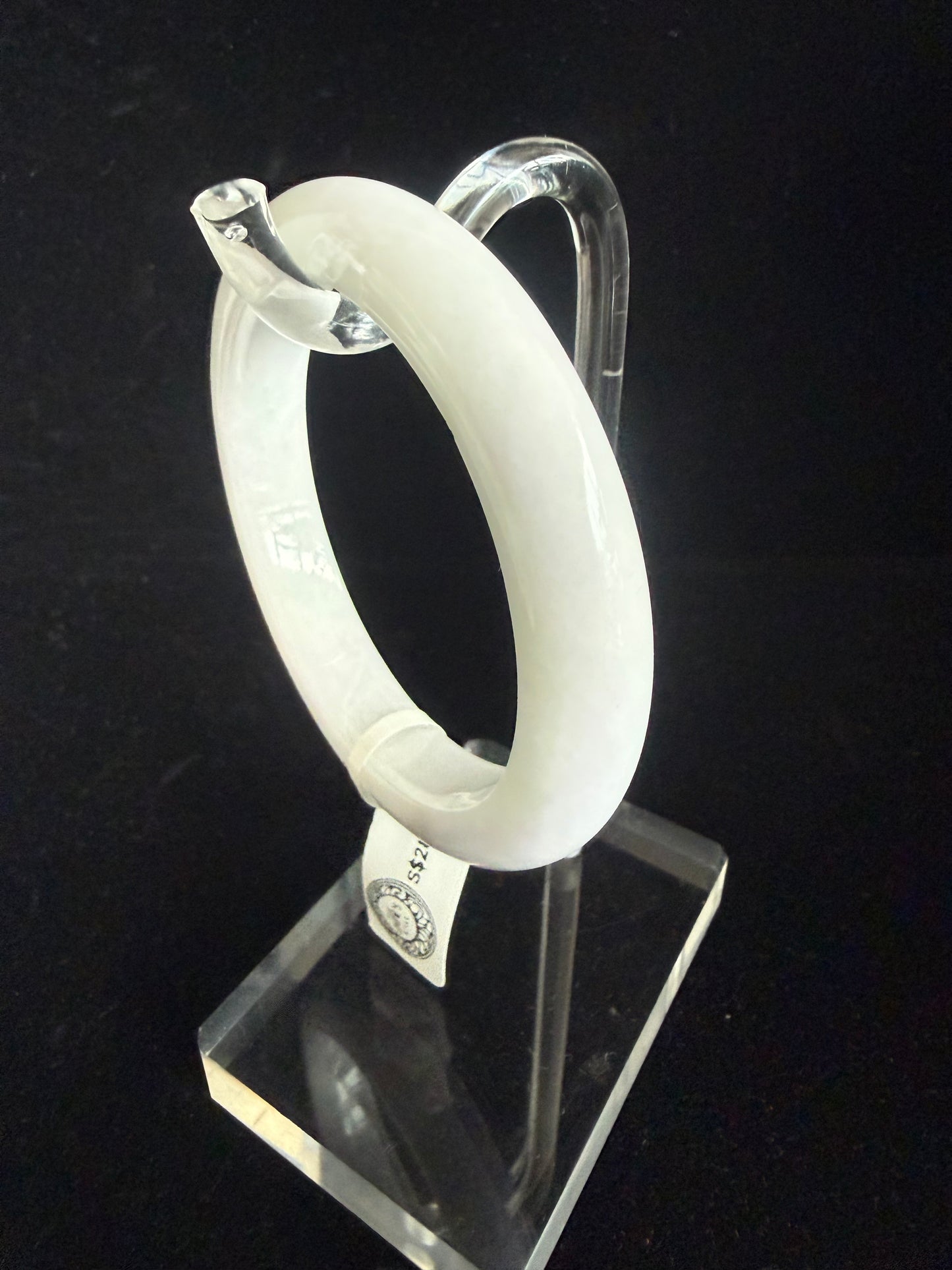 382 White Jadeite bangle