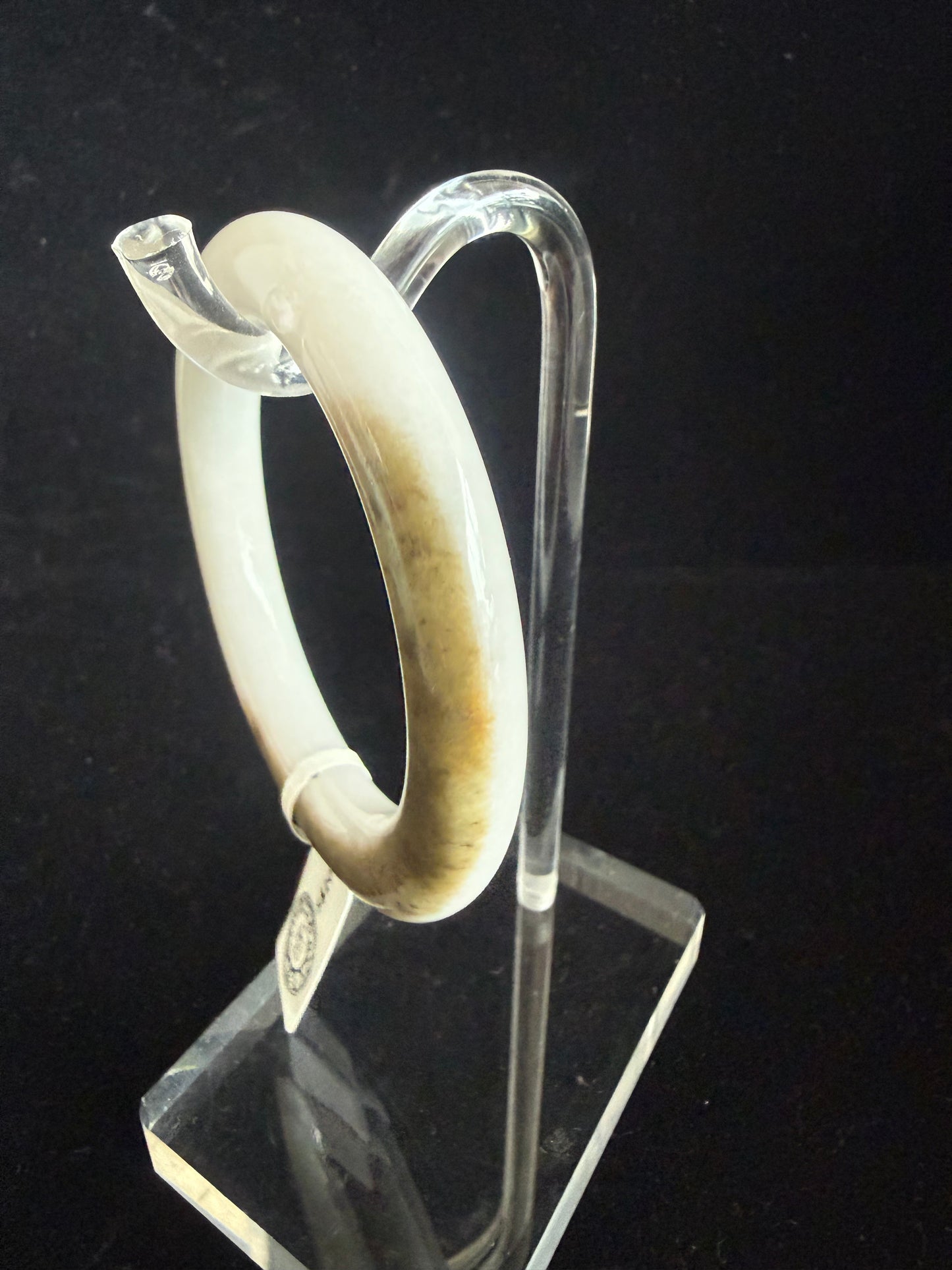 436. Two colored jade bangle