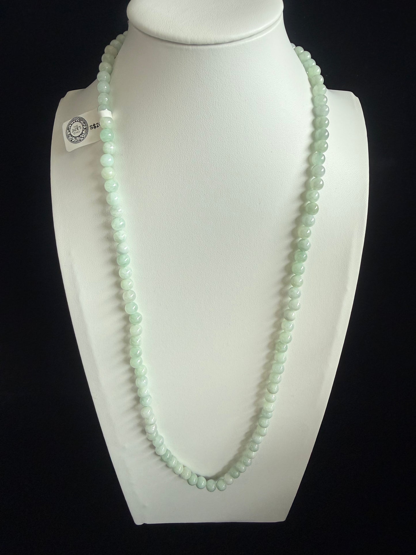 JB232. Luminous light green Jade beads necklace