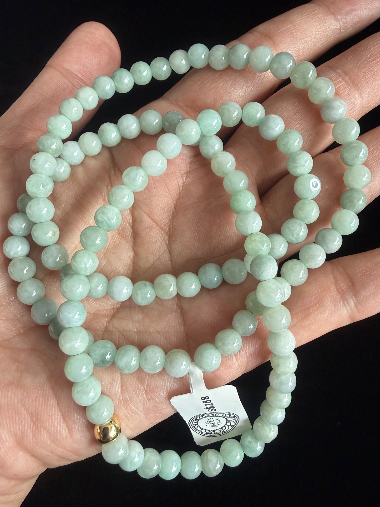 JB231. Light green Jade beads necklace