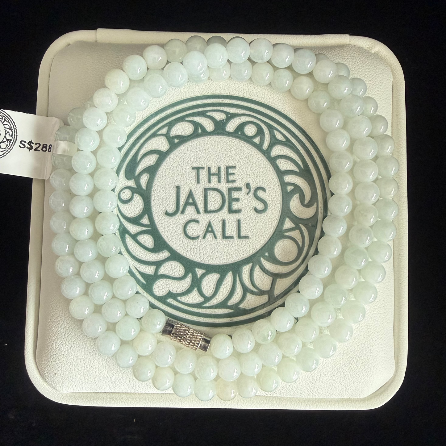 JB233. White luminous Jade beads necklace