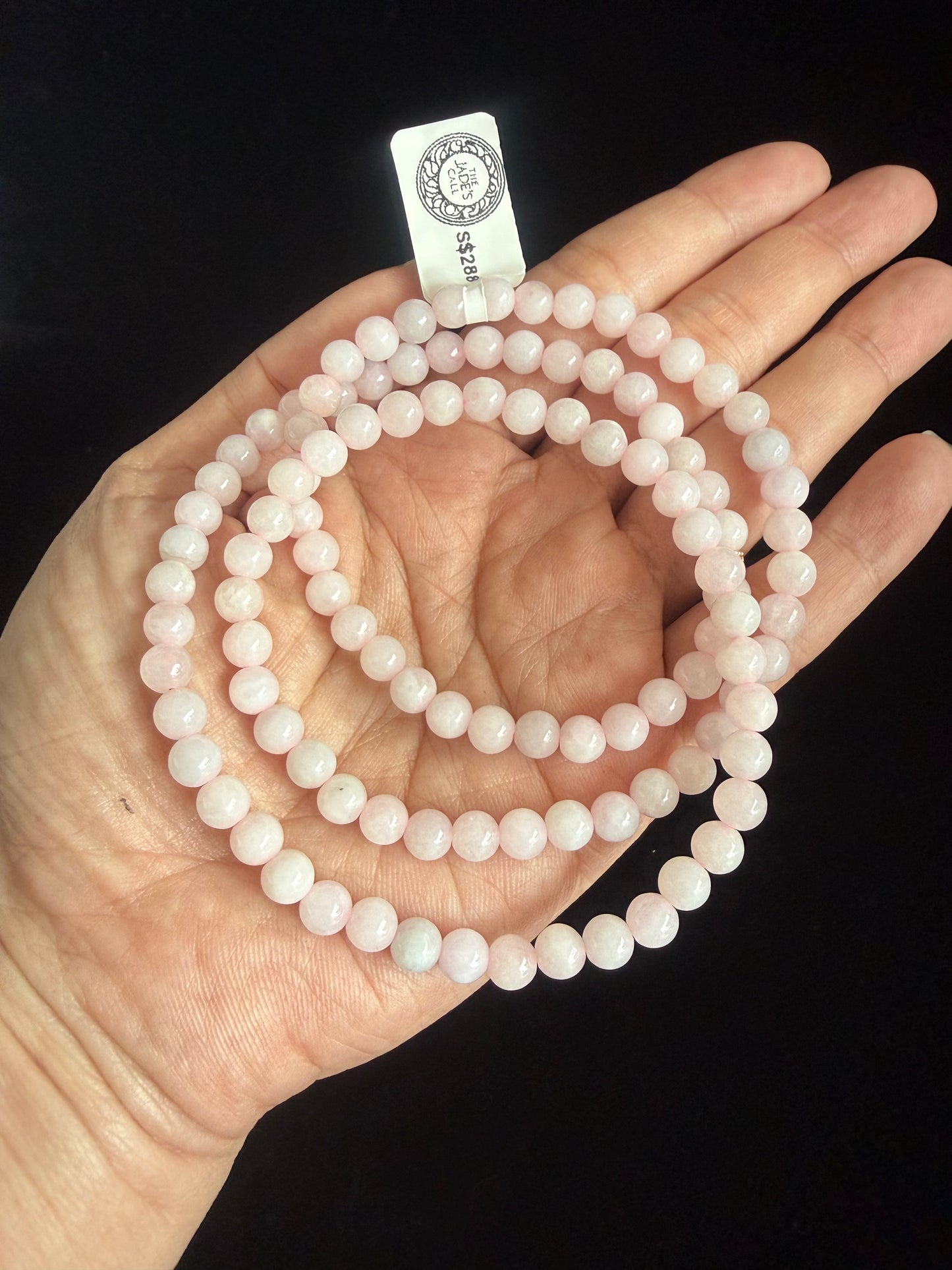 JB215. Pinkish Jade beads necklace