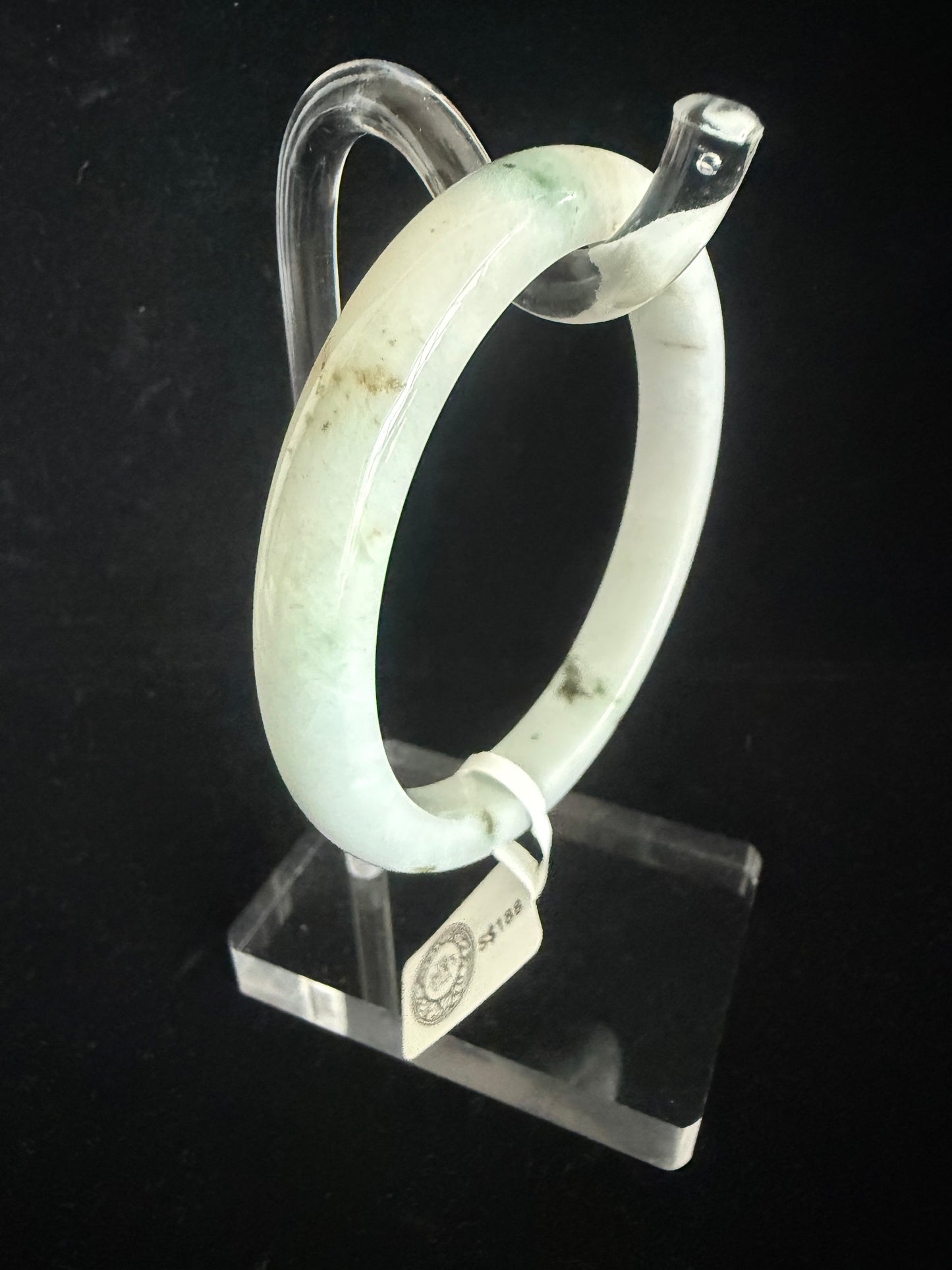 335. Floating green print Jade bangle