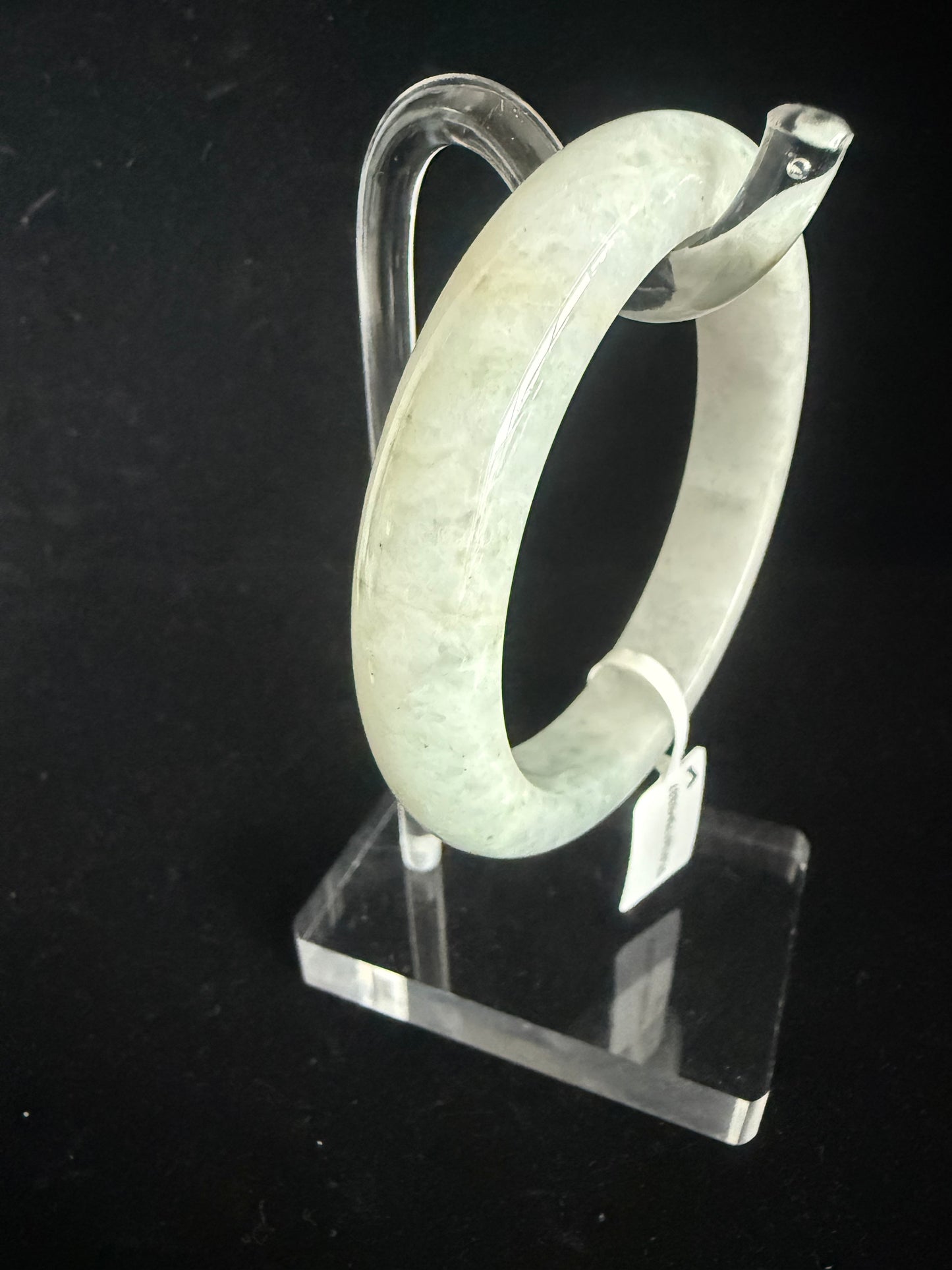 337. Light grey Jade bangle