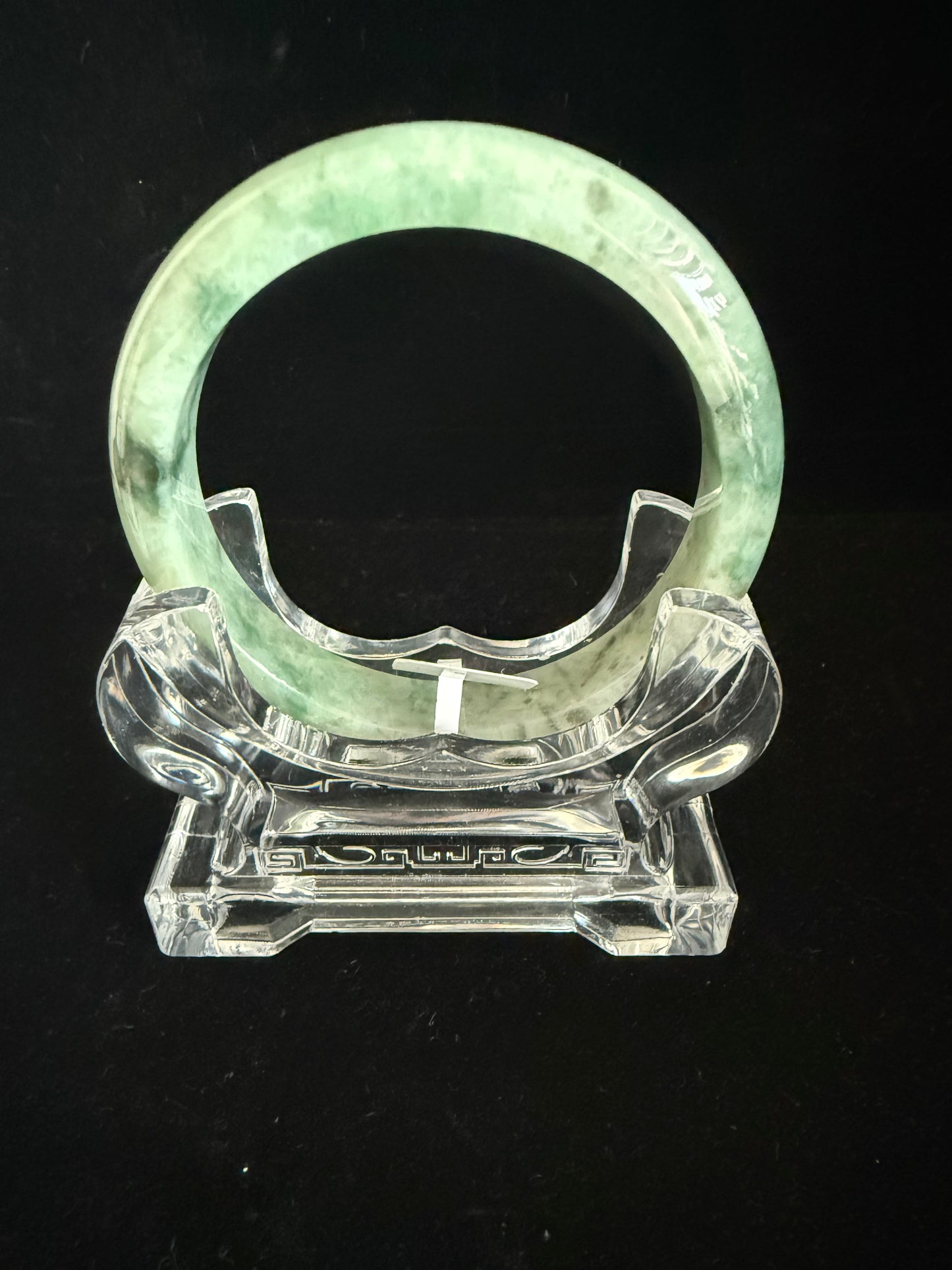 339. Green tones Jade bangle