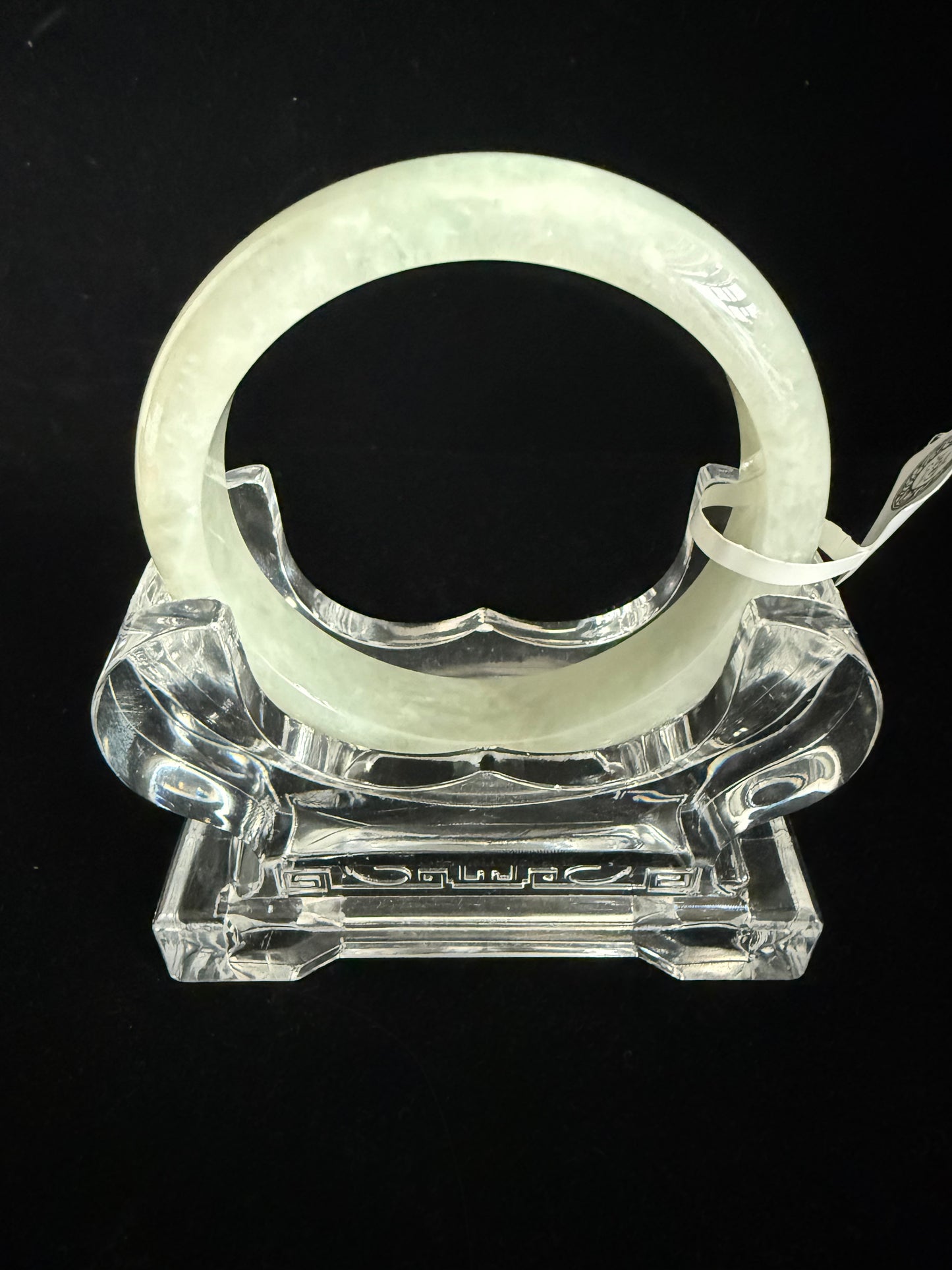 325. Light Pear colored Jade bangle