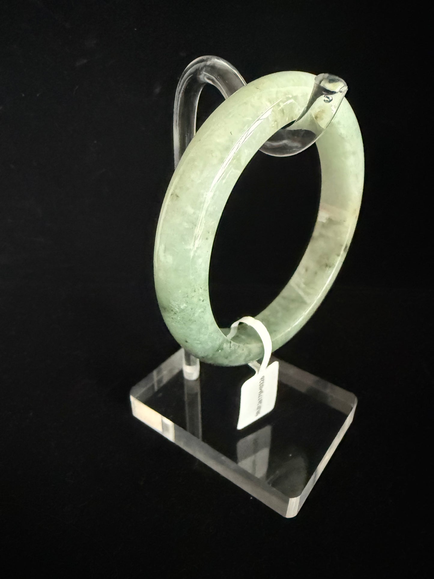 326. Tones of green transition Jade bangle