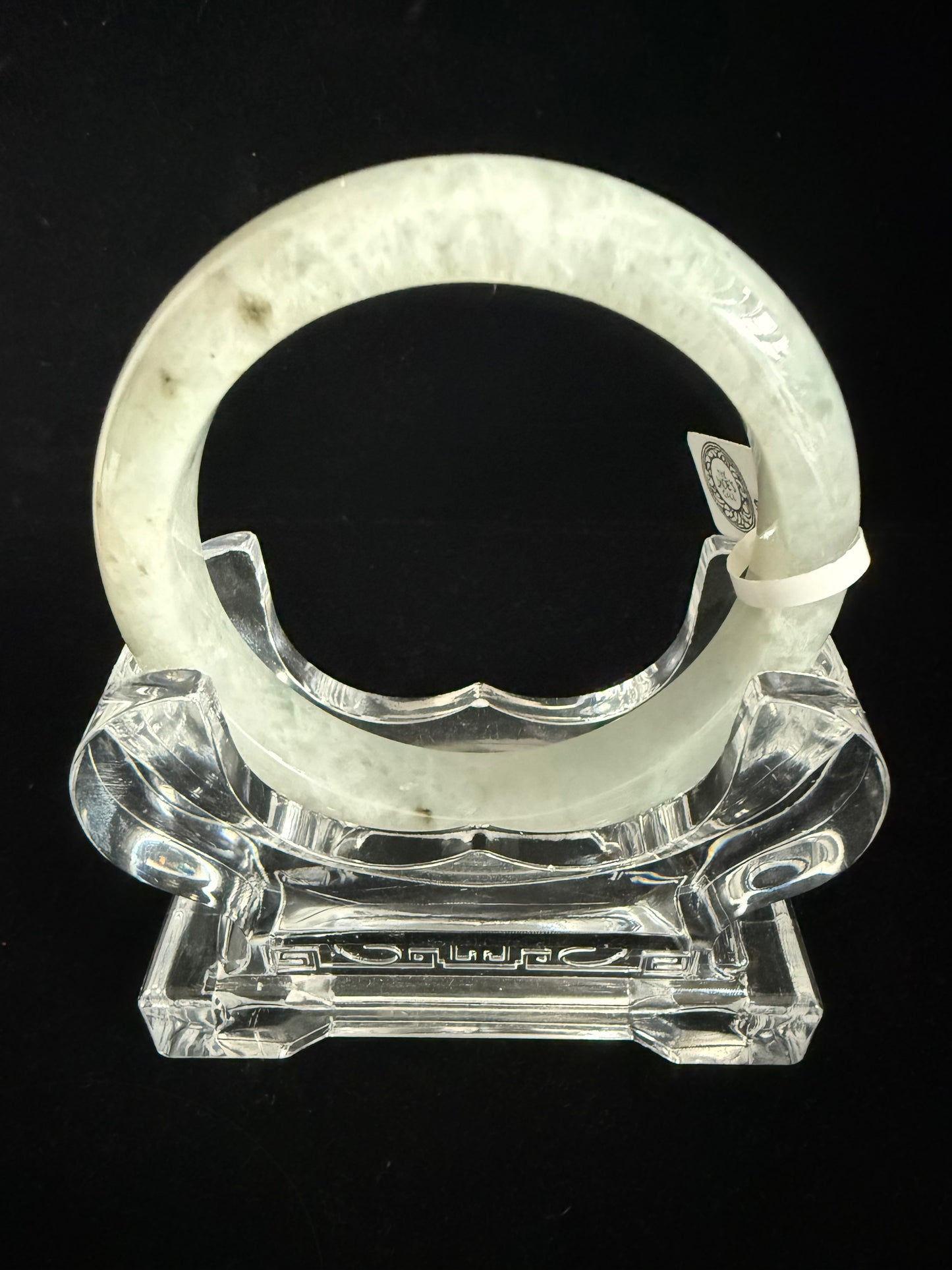 327. Light green tint glossy Jade bangle