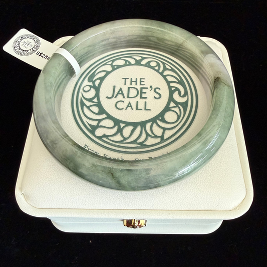 447. Green watery Jade Bangle