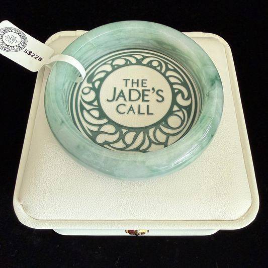 444. Green floating flower print Jade Bangle