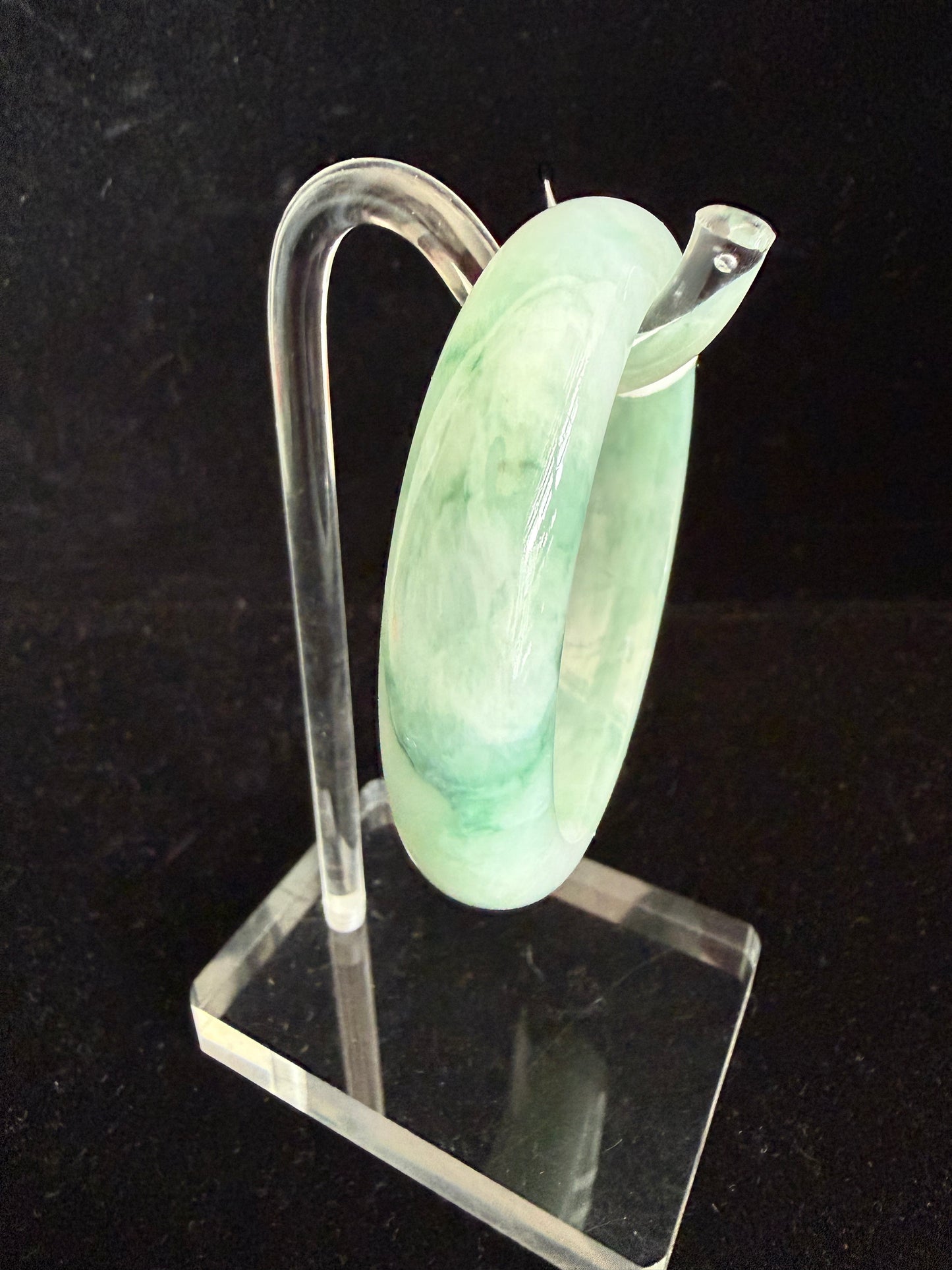 444. Green floating flower print Jade Bangle