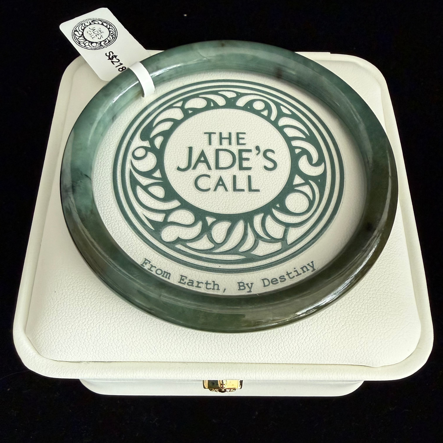 522. Medium green thin jade bangle