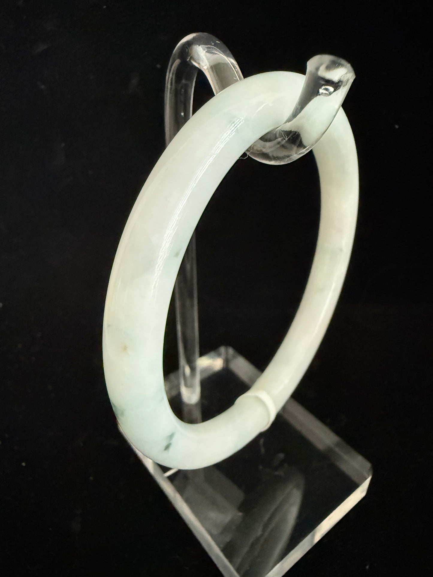 527. White thin floating flower Jade bangle